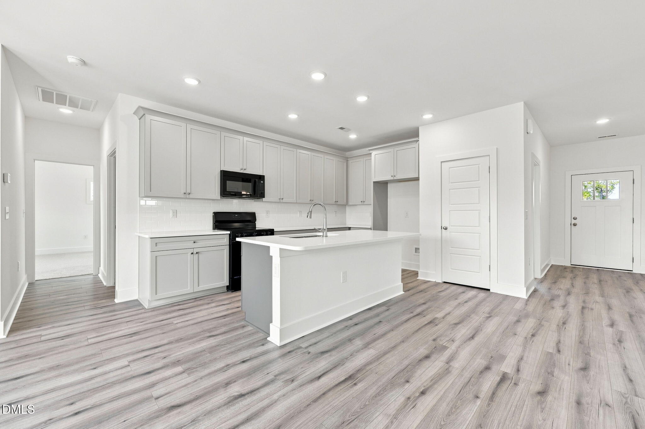 147 Grinnell Loop Property Photo 10