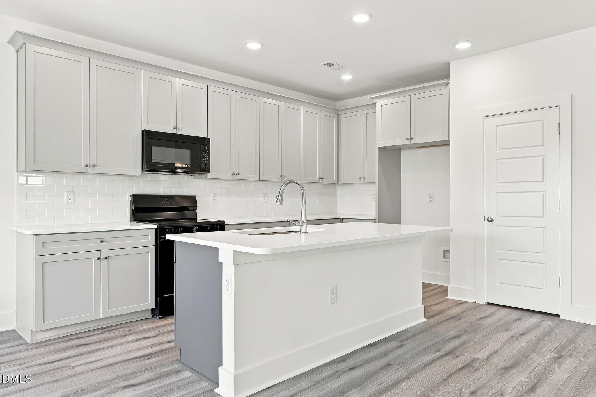 147 Grinnell Loop Property Photo 11