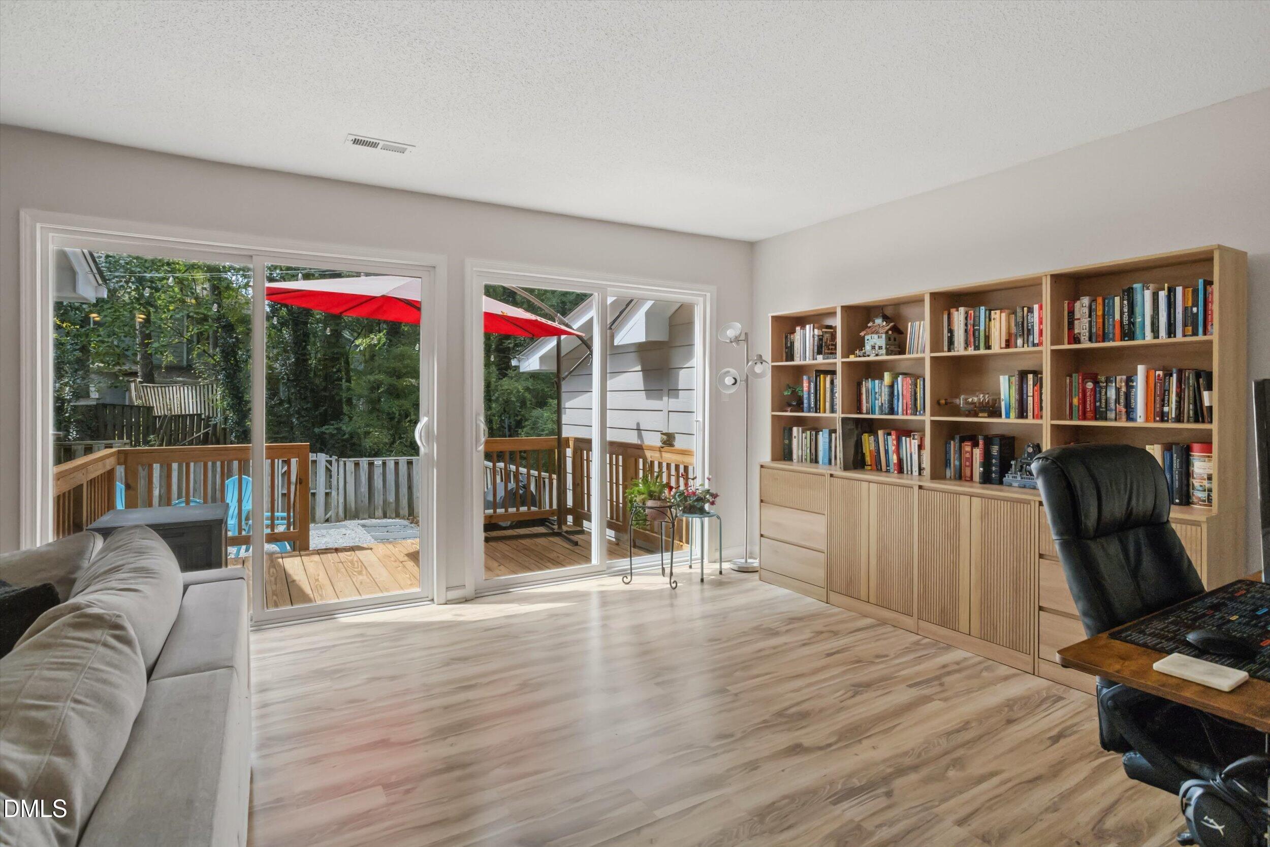 6402 Meadow View Drive Property Photo 12