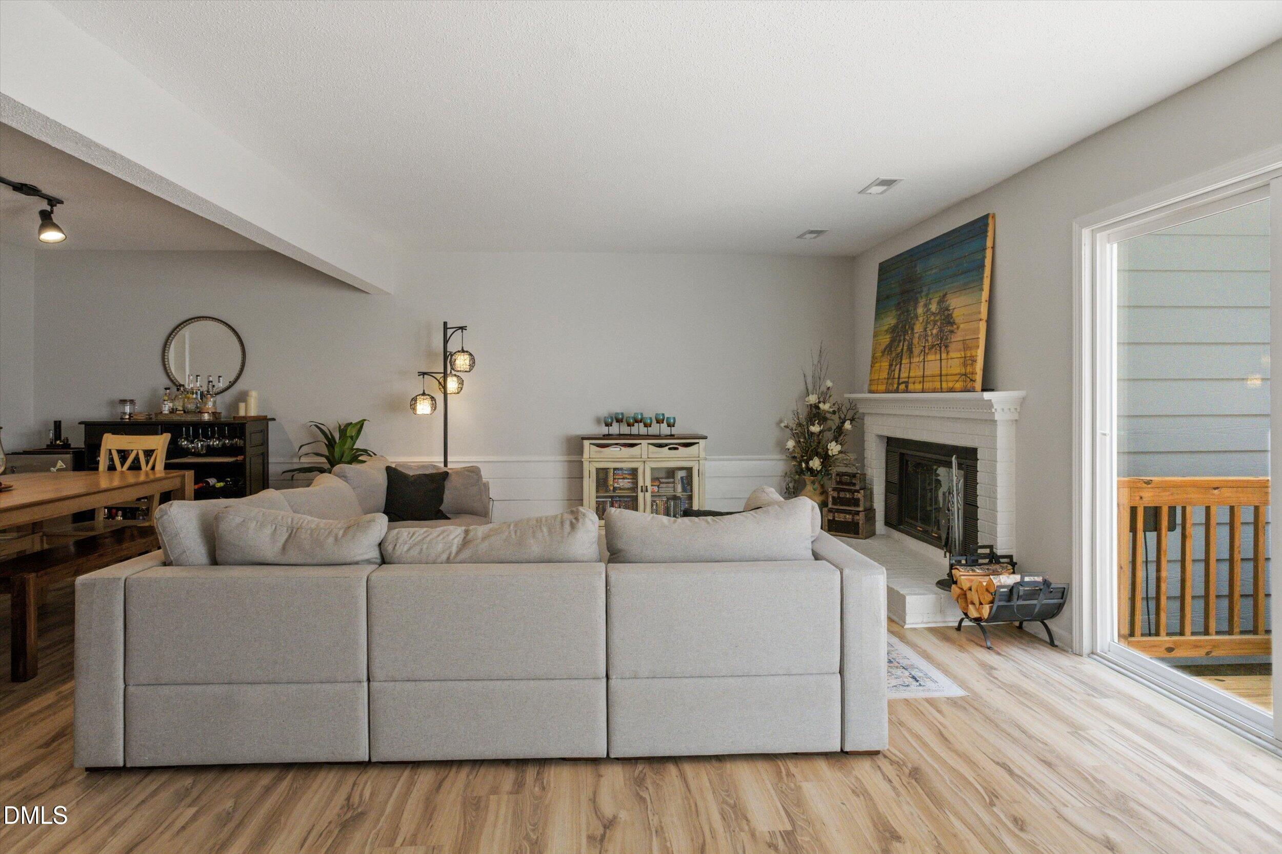 6402 Meadow View Drive Property Photo 14