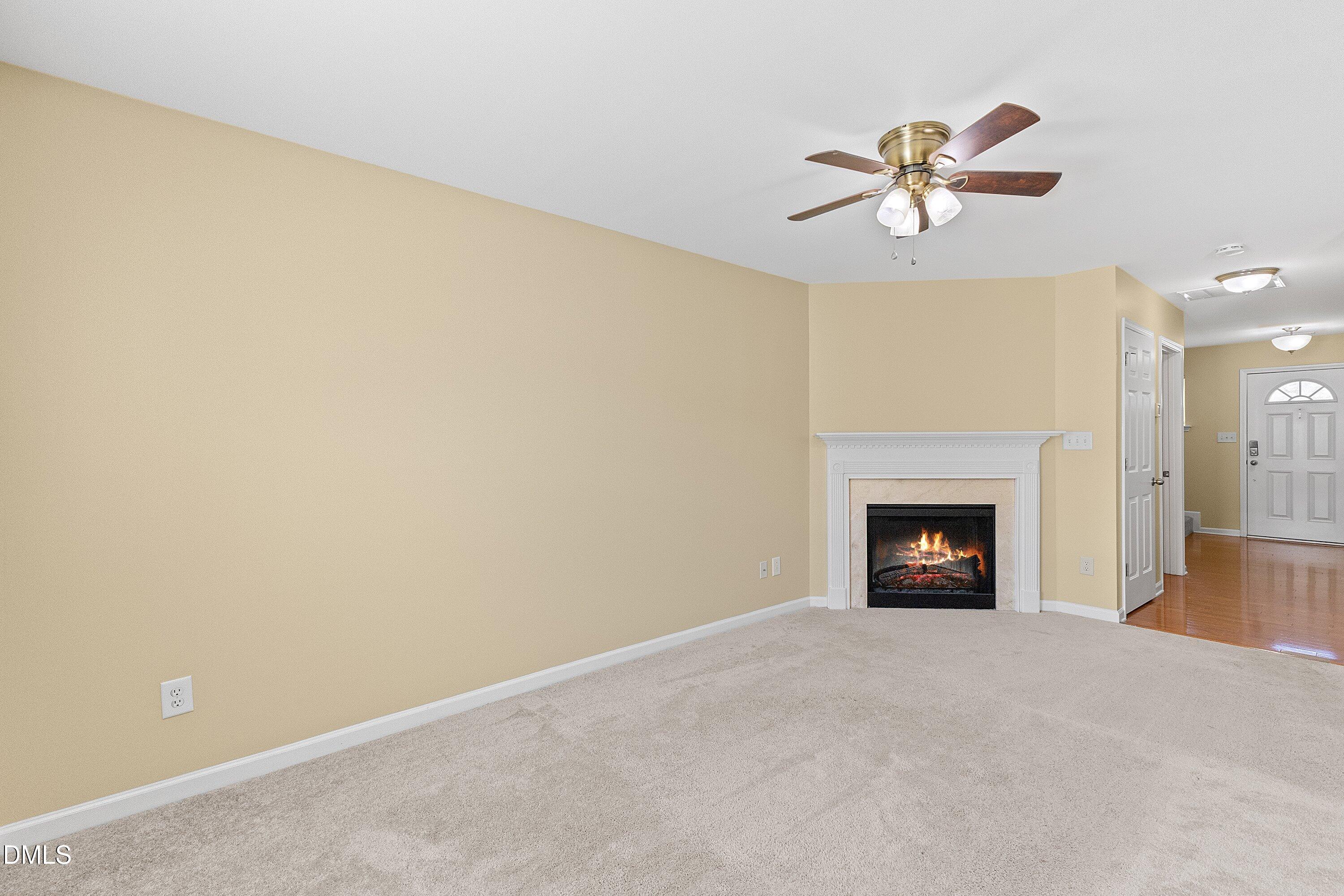 1942 Grassy Banks Drive Property Photo 6