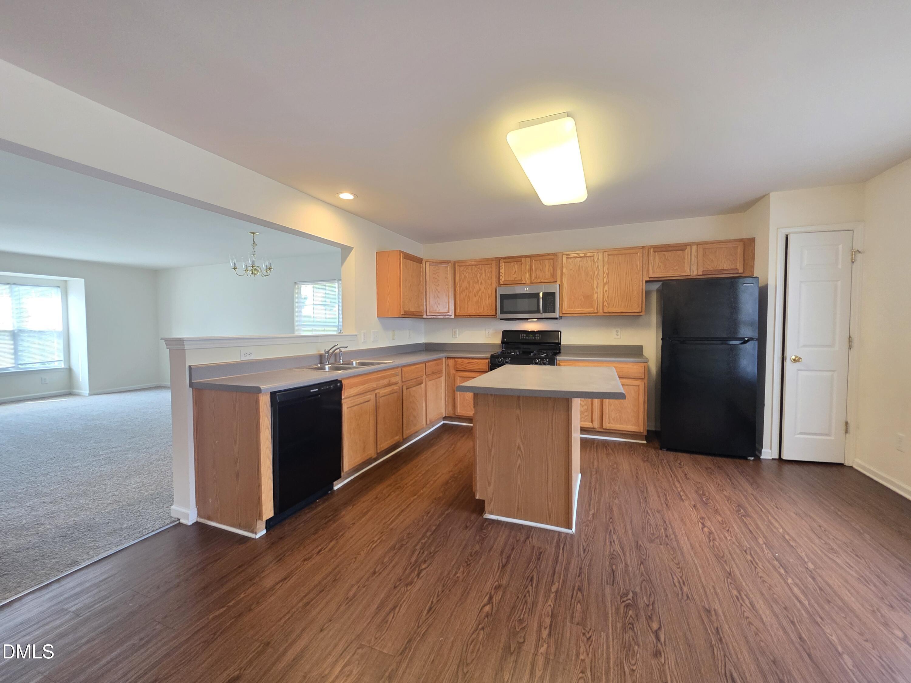 5051 Neuse Commons Lane Property Photo 7
