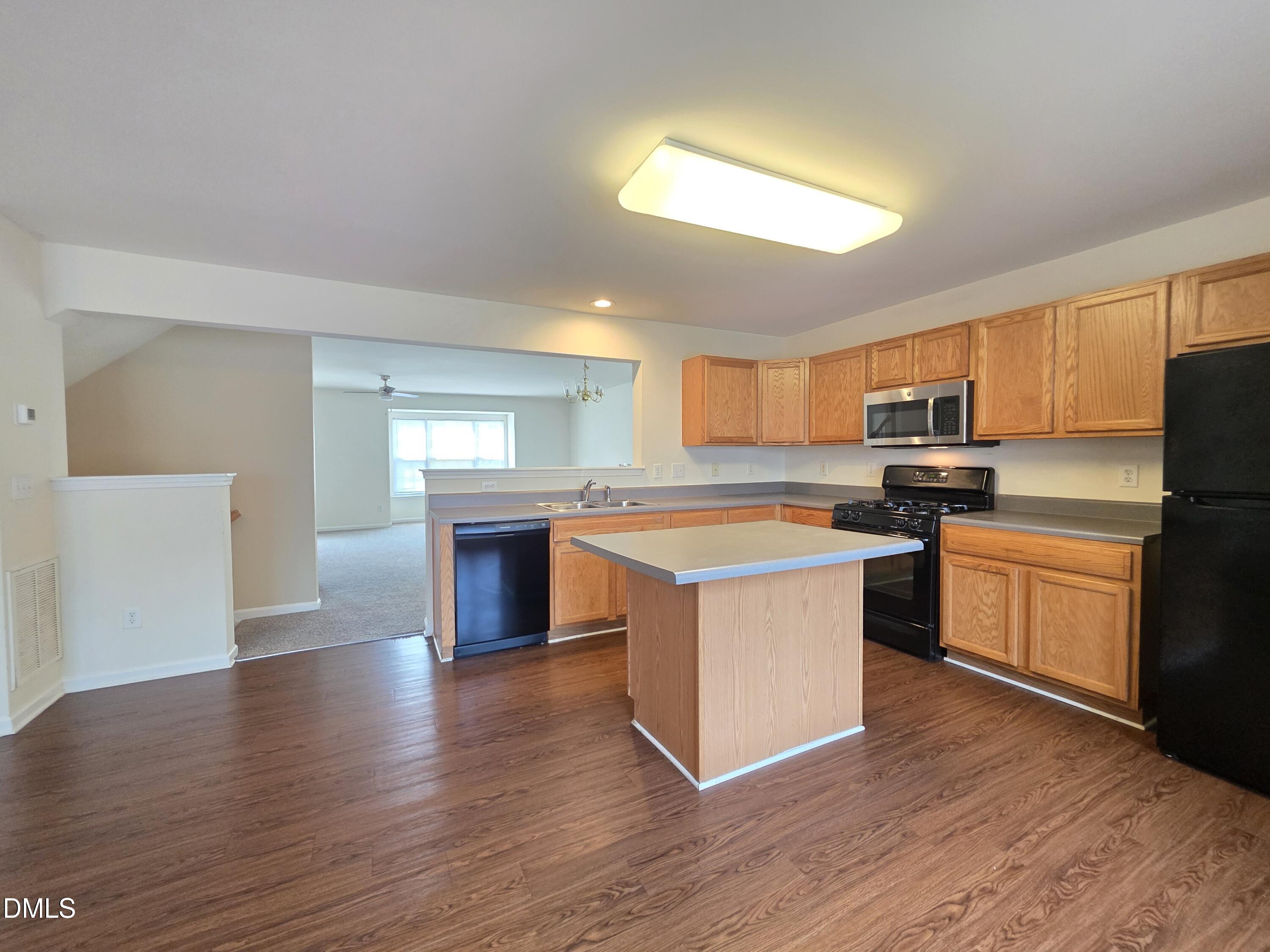 5051 Neuse Commons Lane Property Photo 8