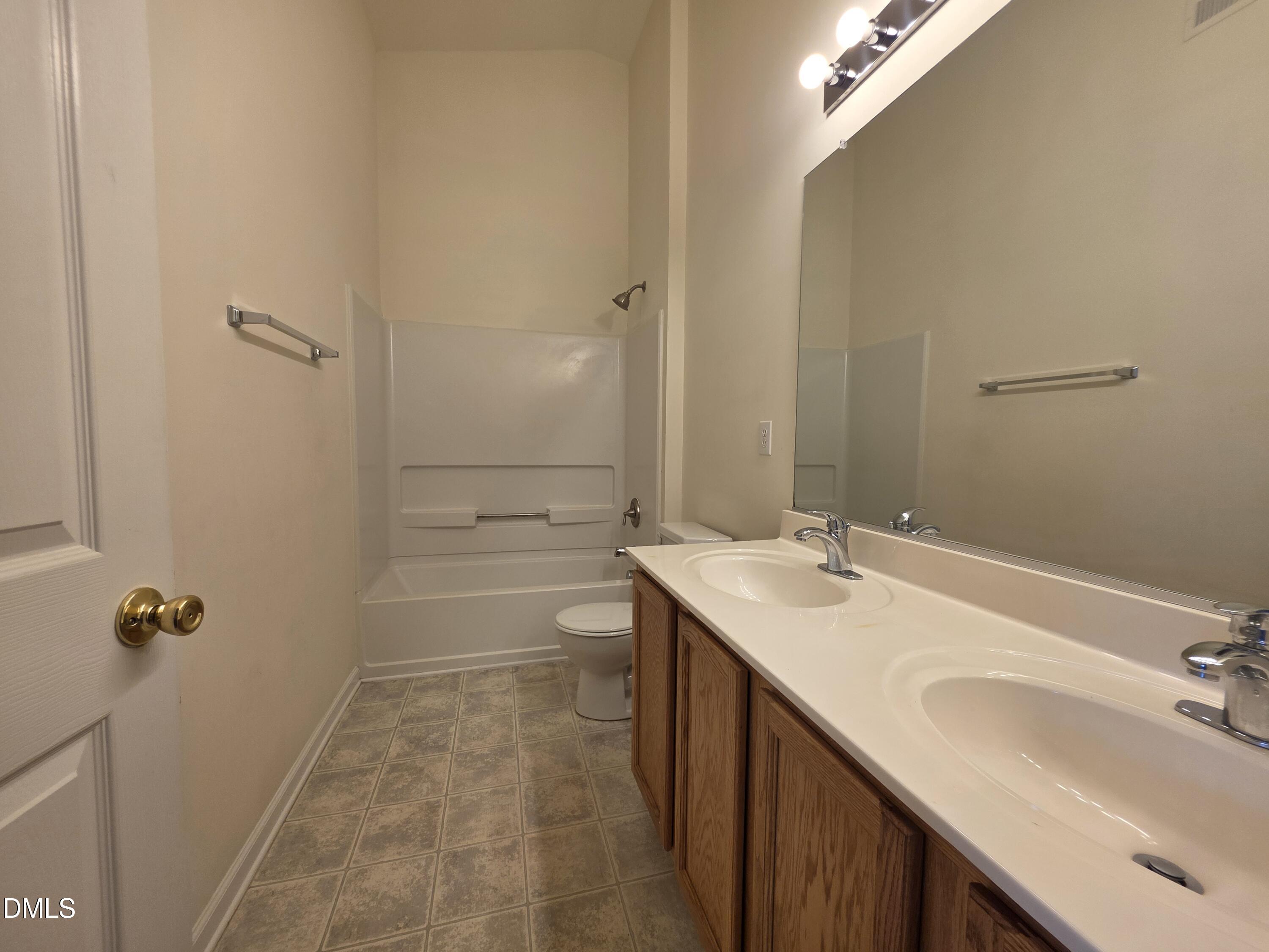 5051 Neuse Commons Lane Property Photo 20