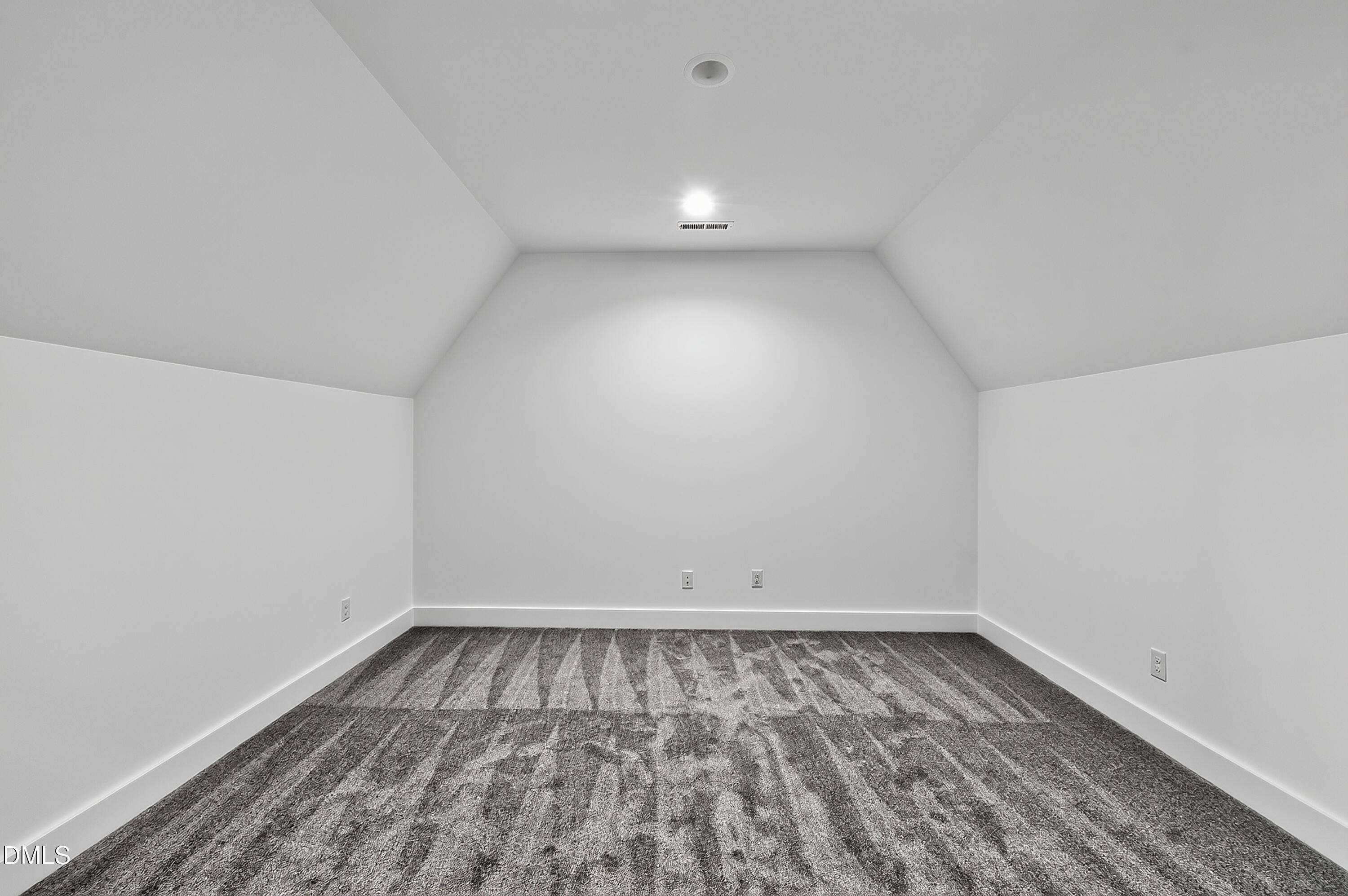 8012 Woodcross Way Property Photo 40