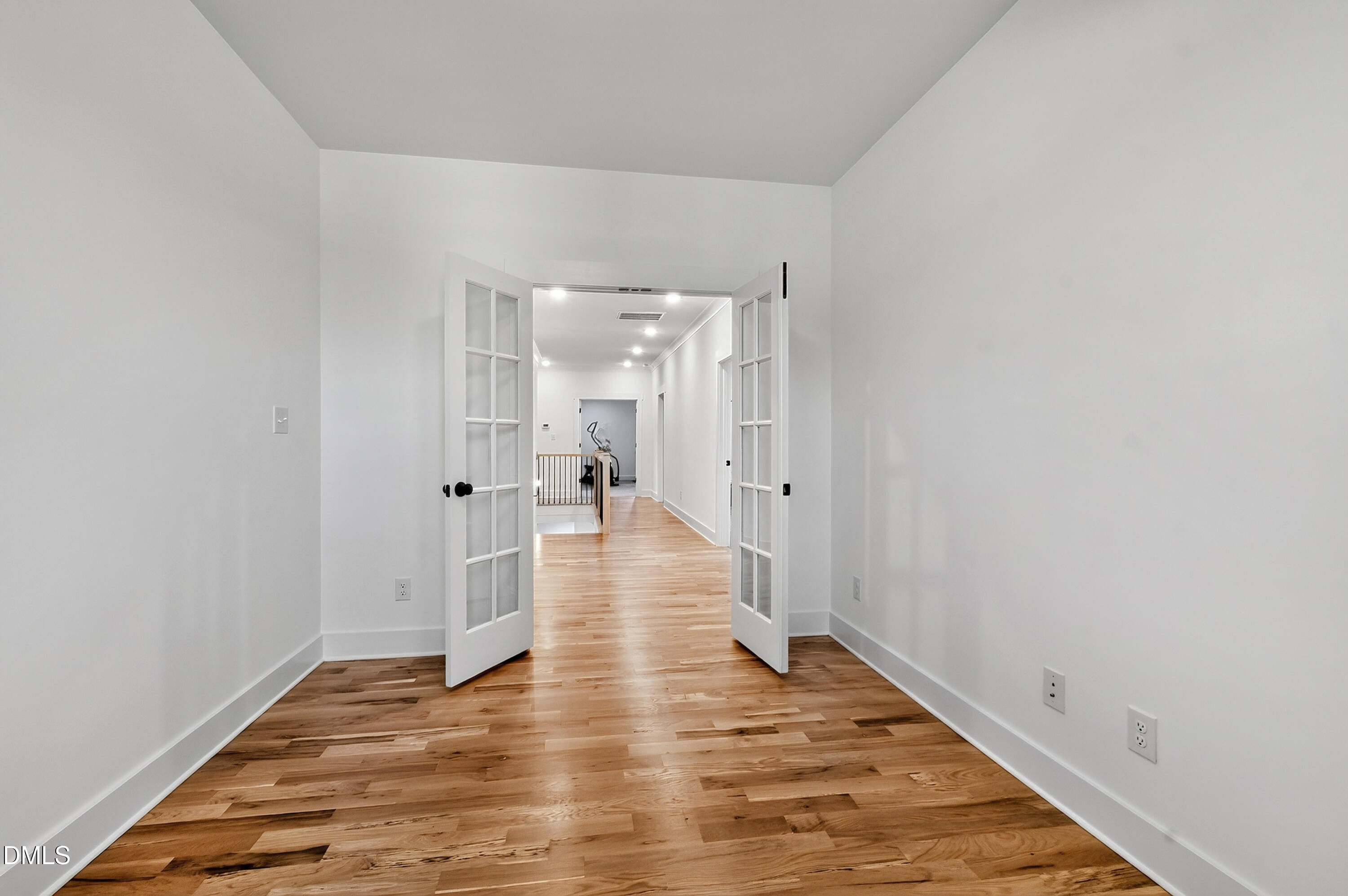 8012 Woodcross Way Property Photo 52