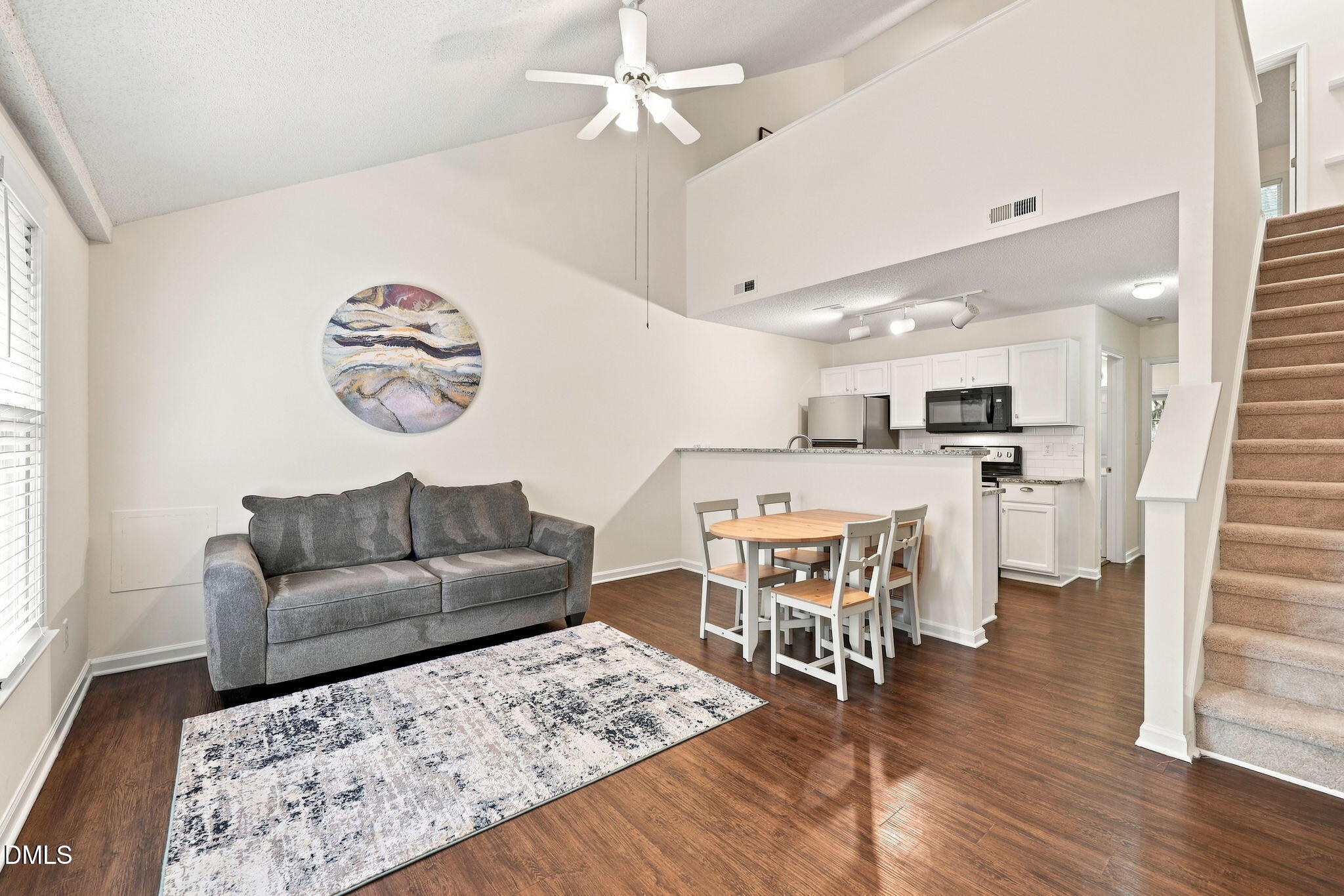 4 Crystal Oaks Court Property Photo 5
