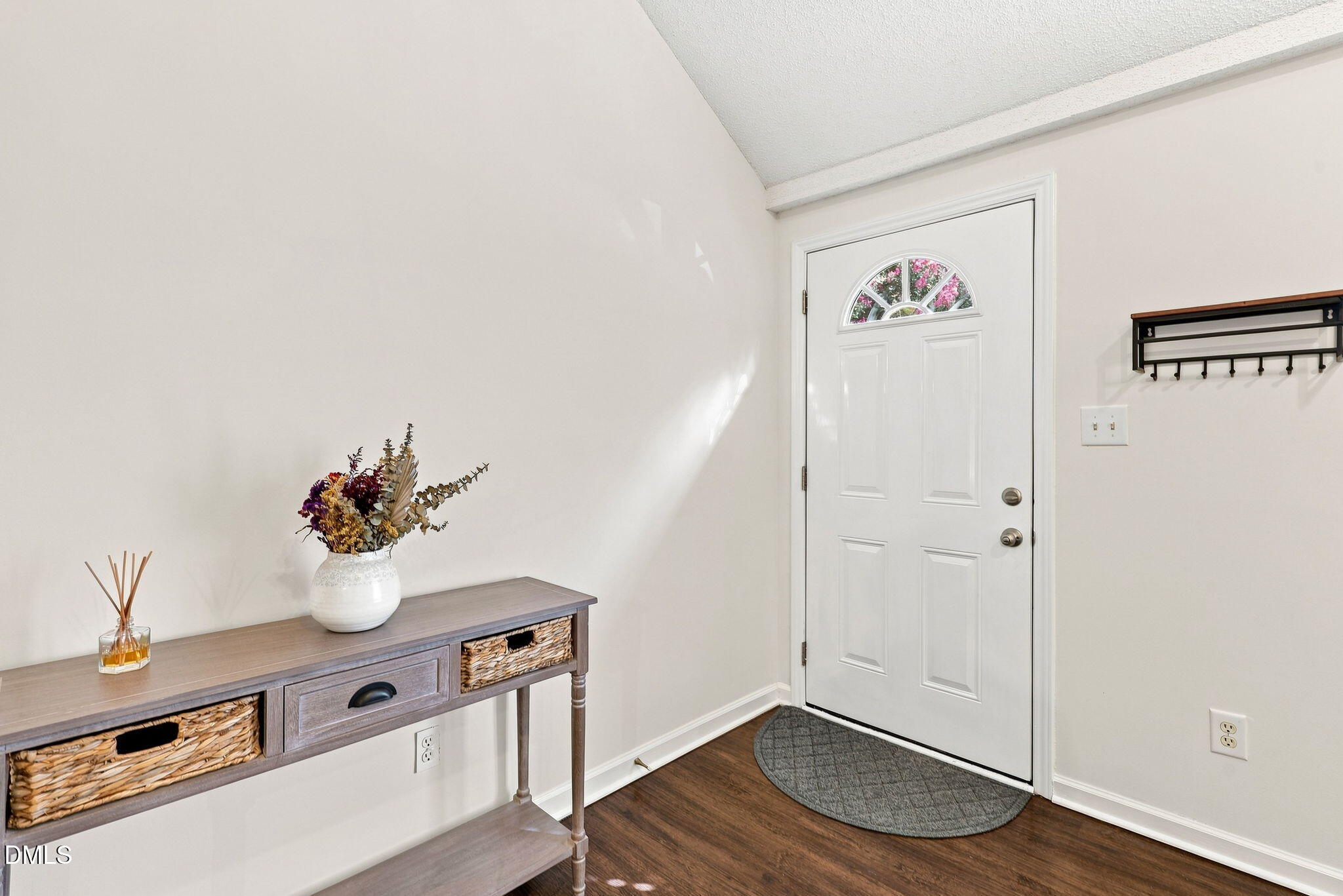 4 Crystal Oaks Court Property Photo 7