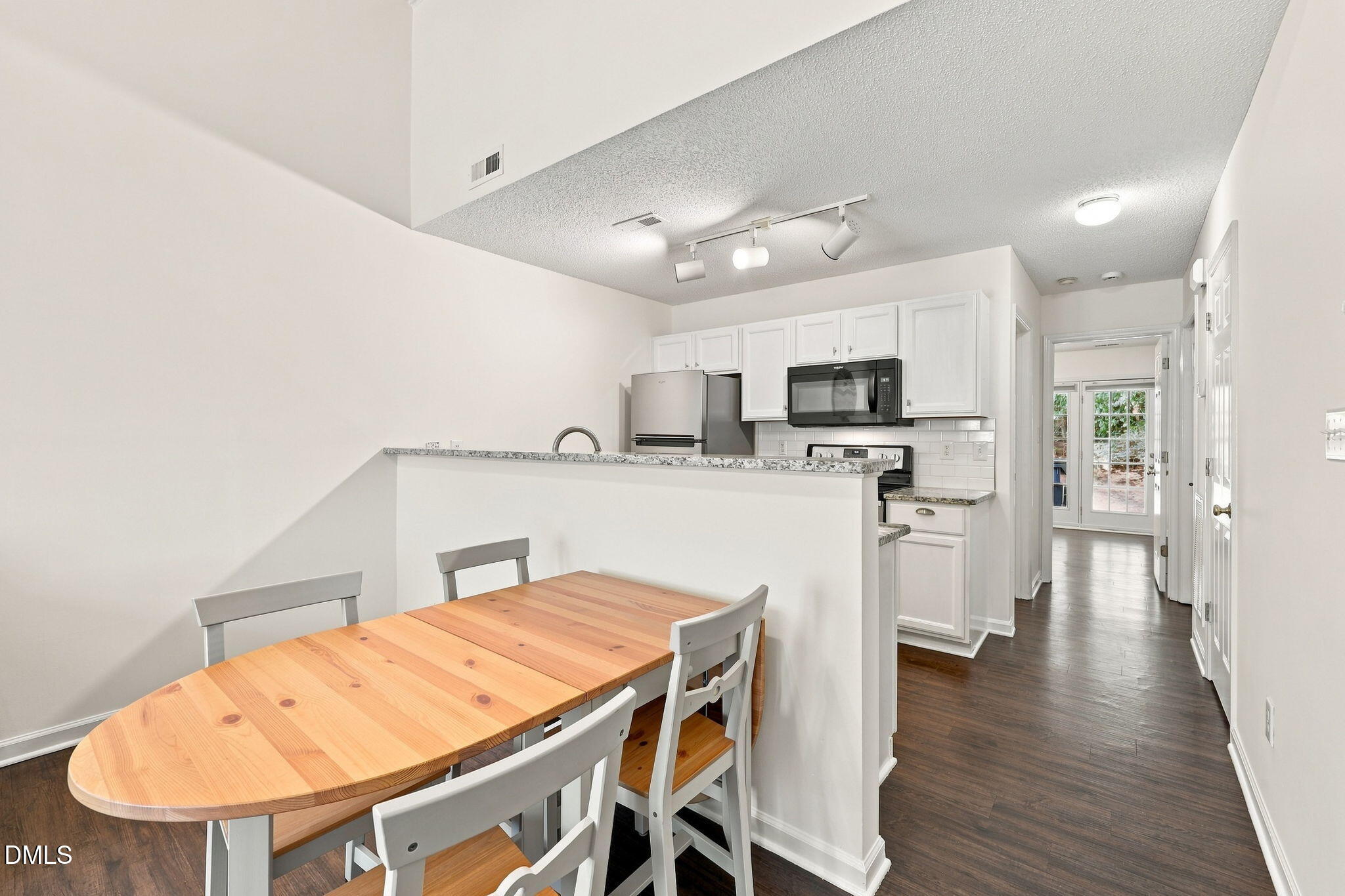 4 Crystal Oaks Court Property Photo 10
