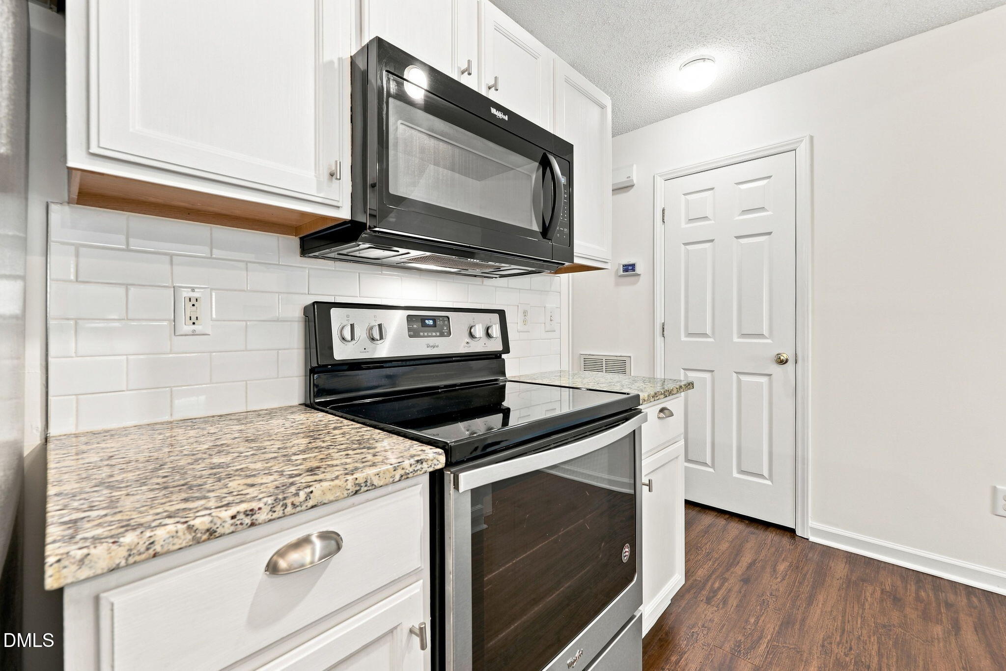 4 Crystal Oaks Court Property Photo 14