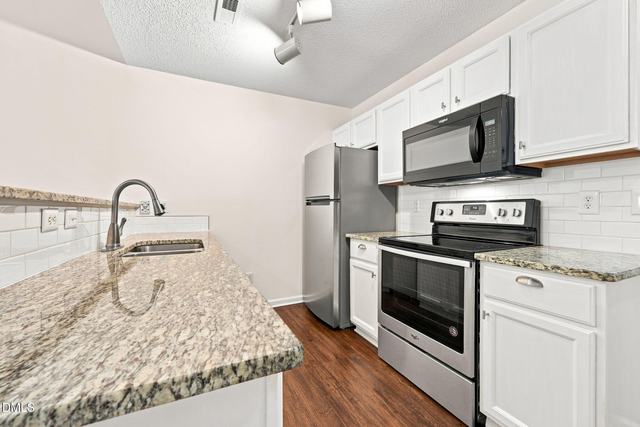 4 Crystal Oaks Court Property Photo 15