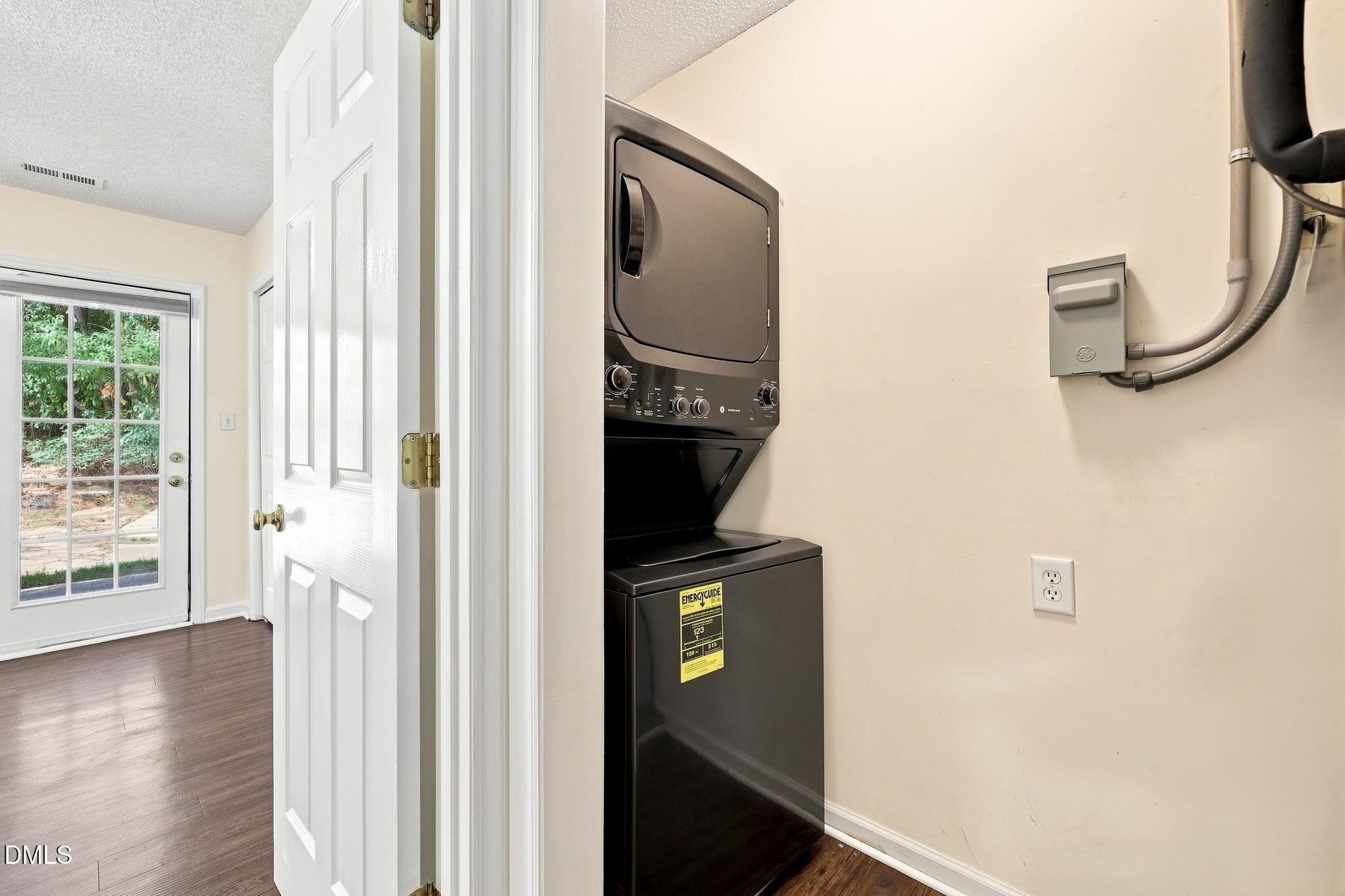 4 Crystal Oaks Court Property Photo 16