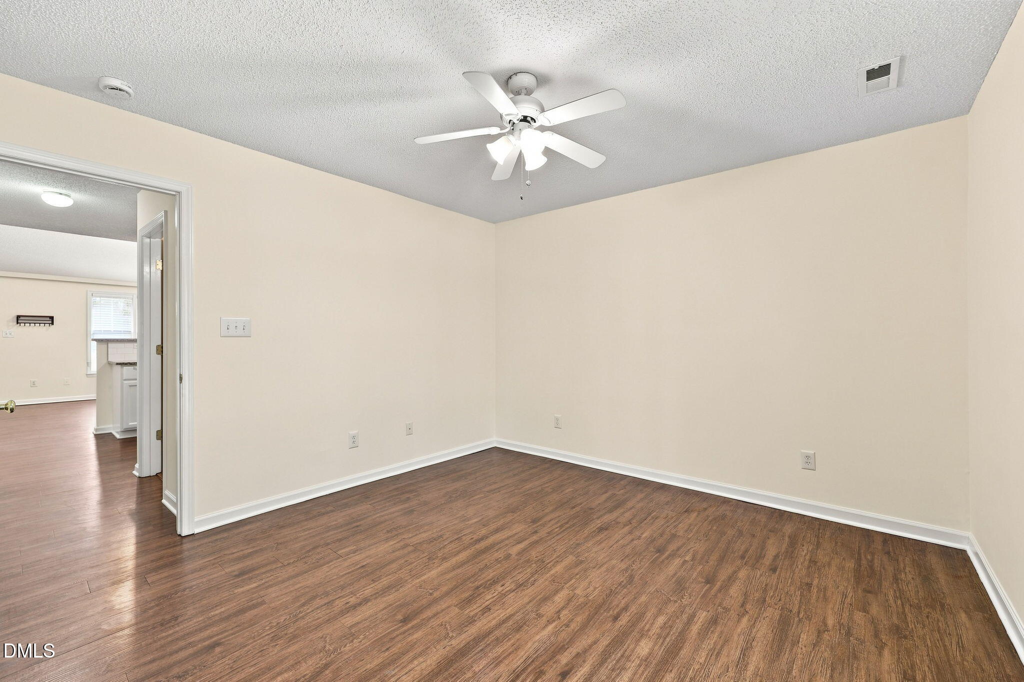 4 Crystal Oaks Court Property Photo 17