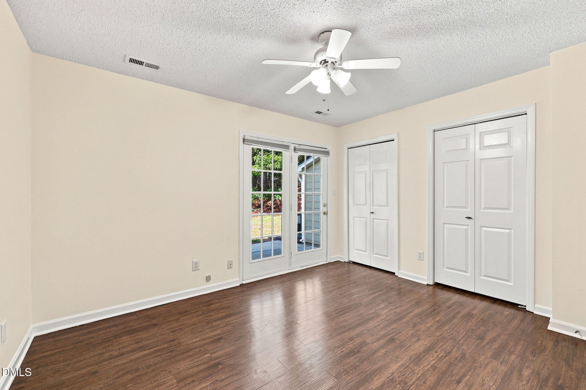 4 Crystal Oaks Court Property Photo 18