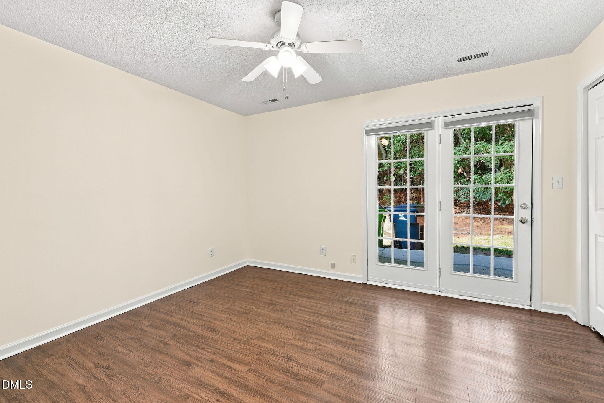 4 Crystal Oaks Court Property Photo 19