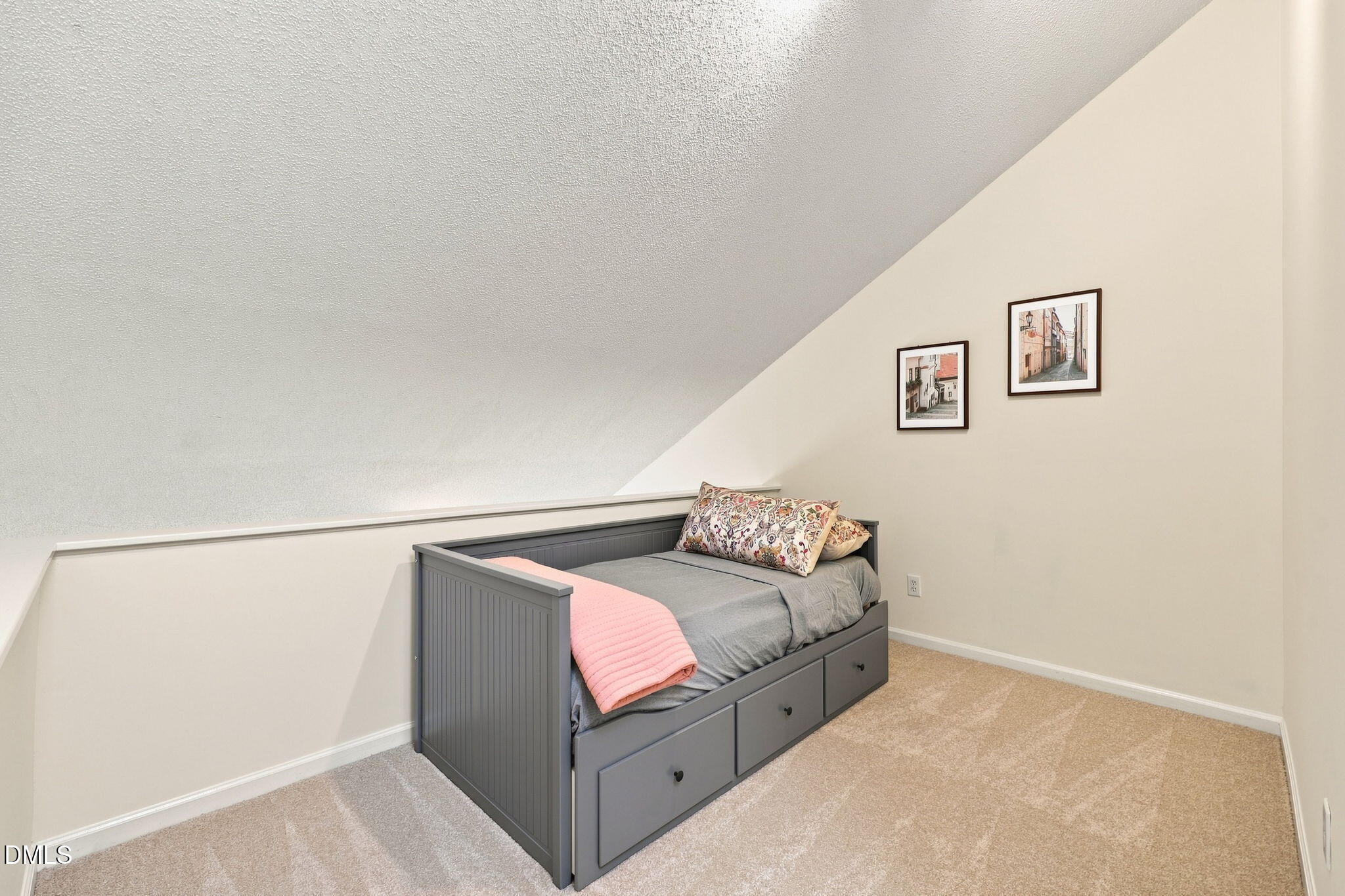 4 Crystal Oaks Court Property Photo 23