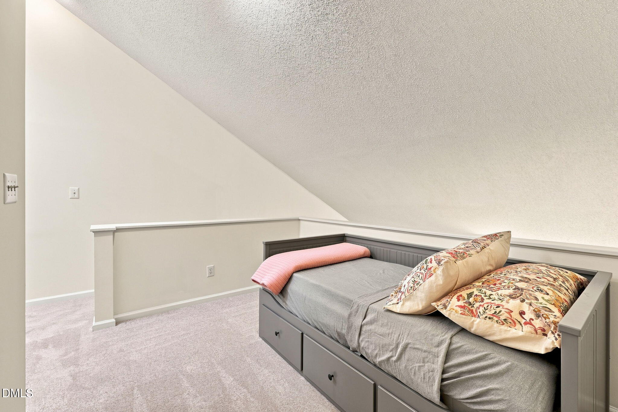 4 Crystal Oaks Court Property Photo 25