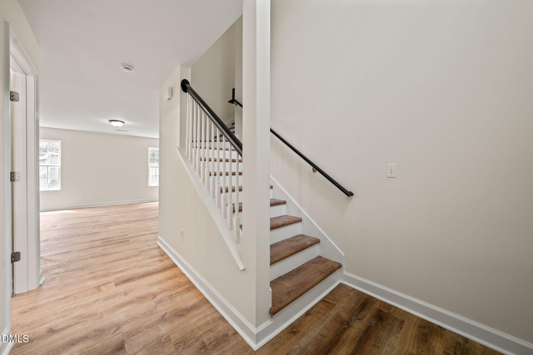 6620 Summer Grove Street Property Photo 4