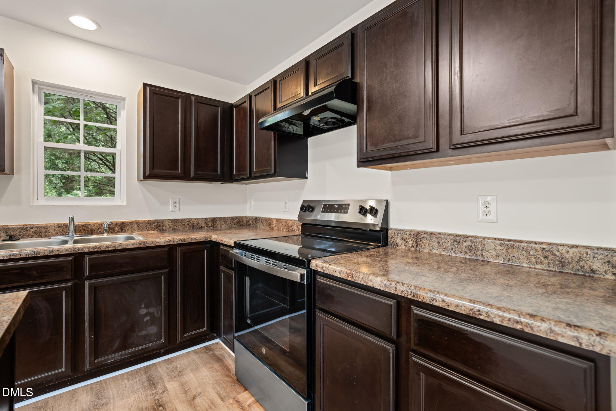 6620 Summer Grove Street Property Photo 11