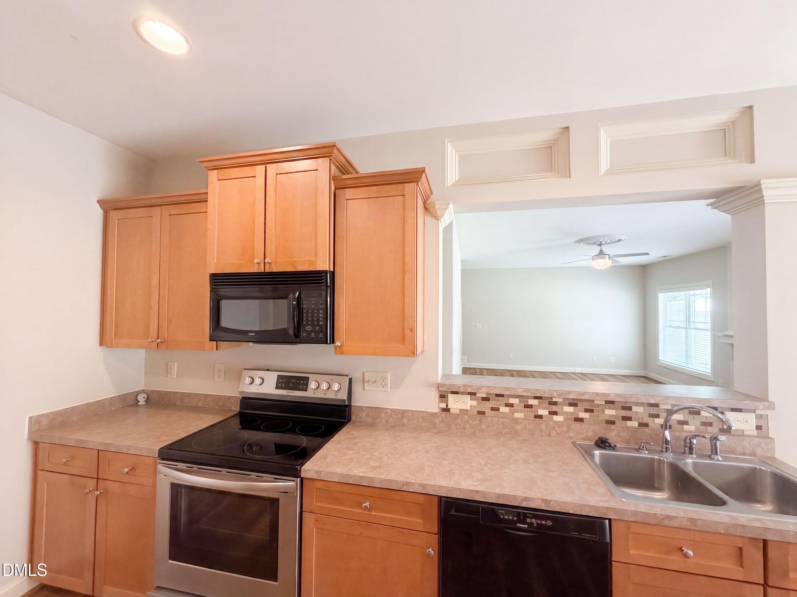 4143 White Kestrel Drive Property Photo 9