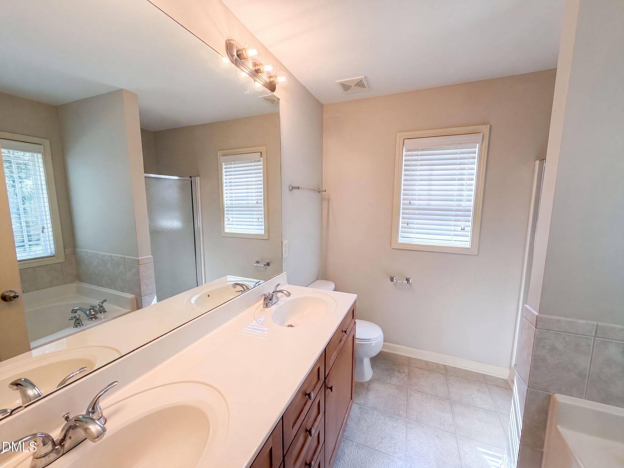 4143 White Kestrel Drive Property Photo 11