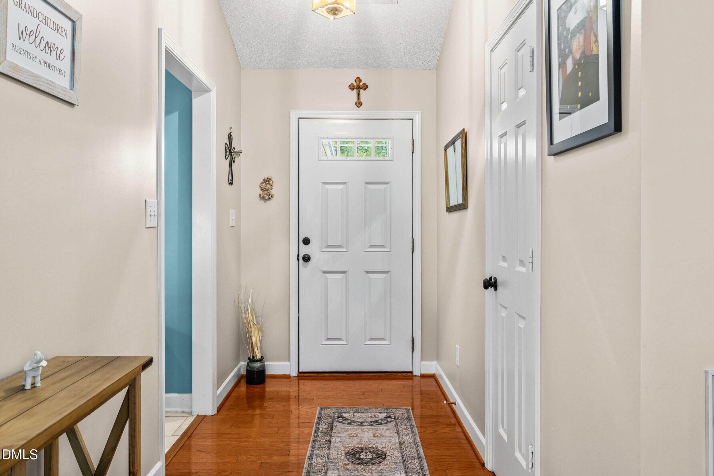 910 Camden Court Property Photo 4