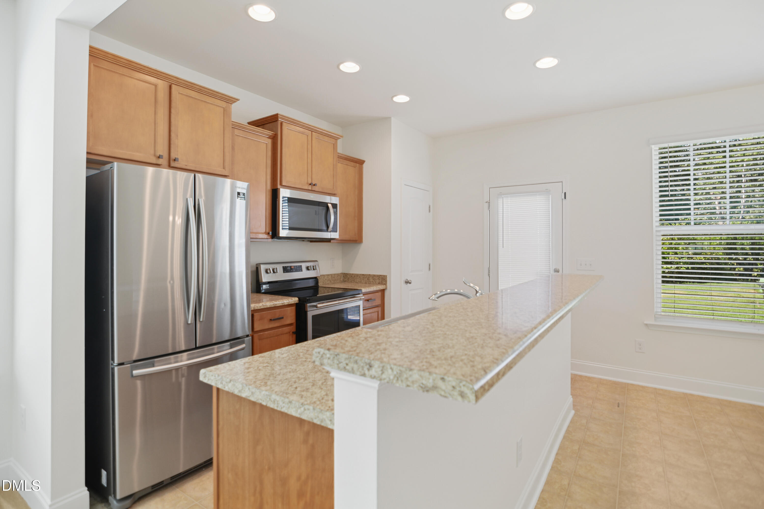 372 E Porthaven Way Property Photo 6