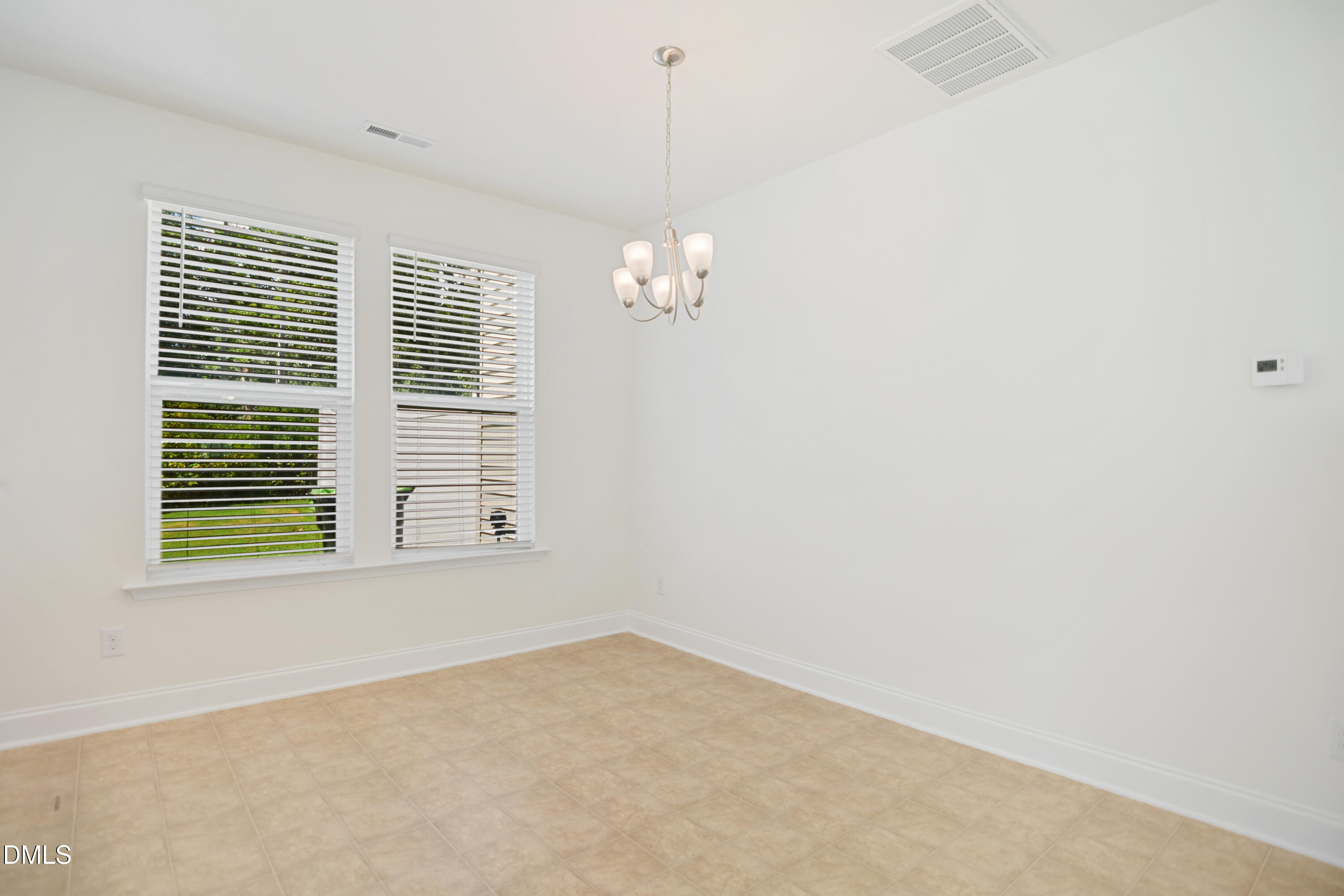 372 E Porthaven Way Property Photo 9
