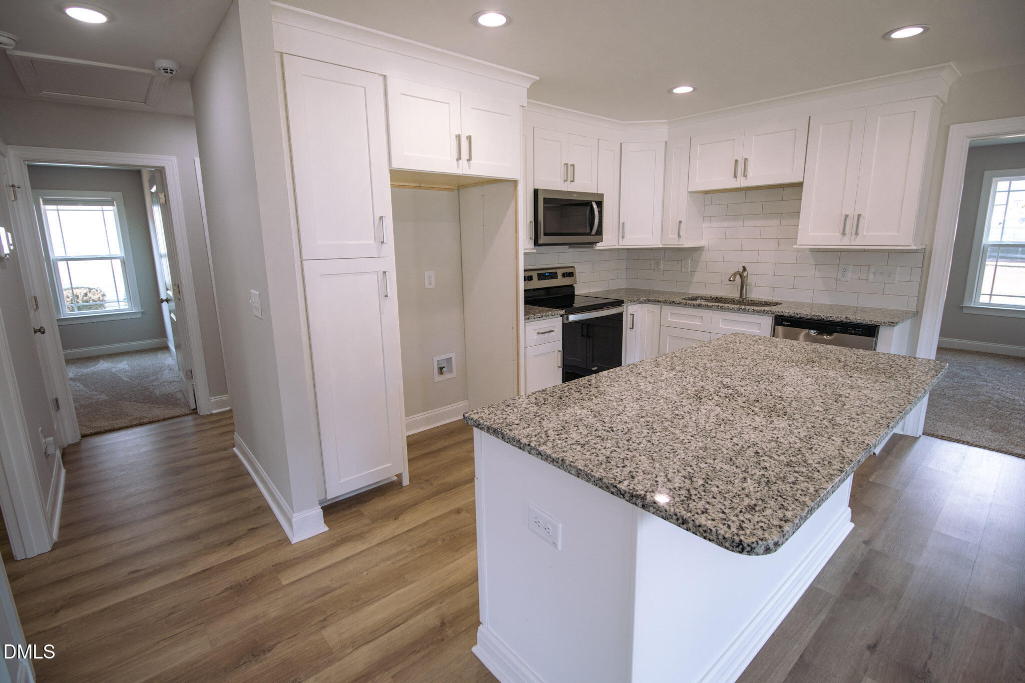 103 E Allen Street Property Photo 23