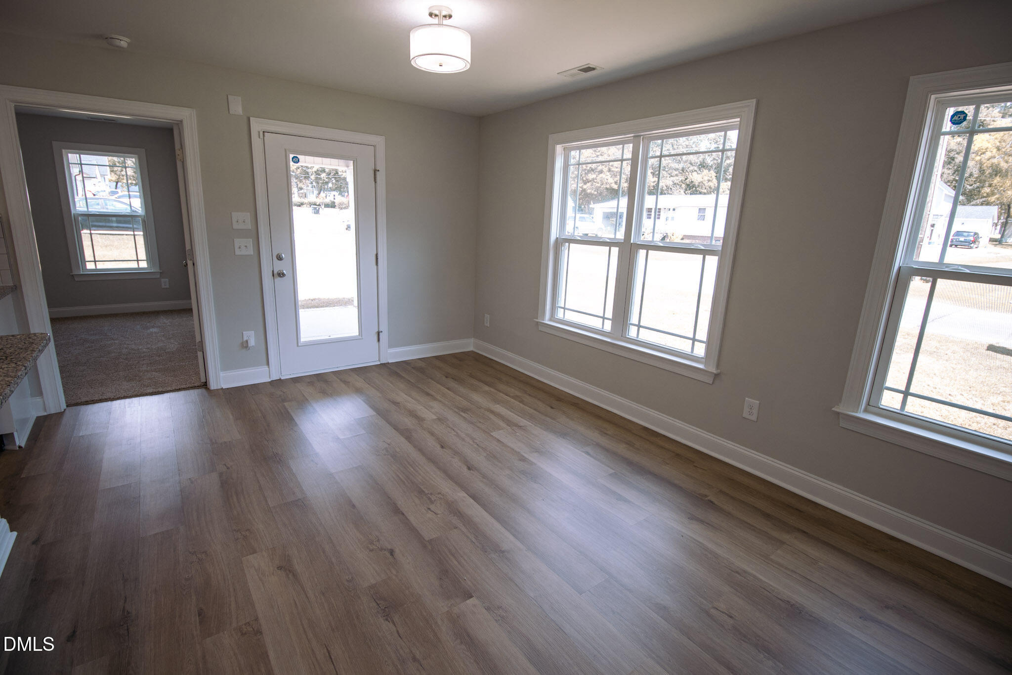 103 E Allen Street Property Photo 24