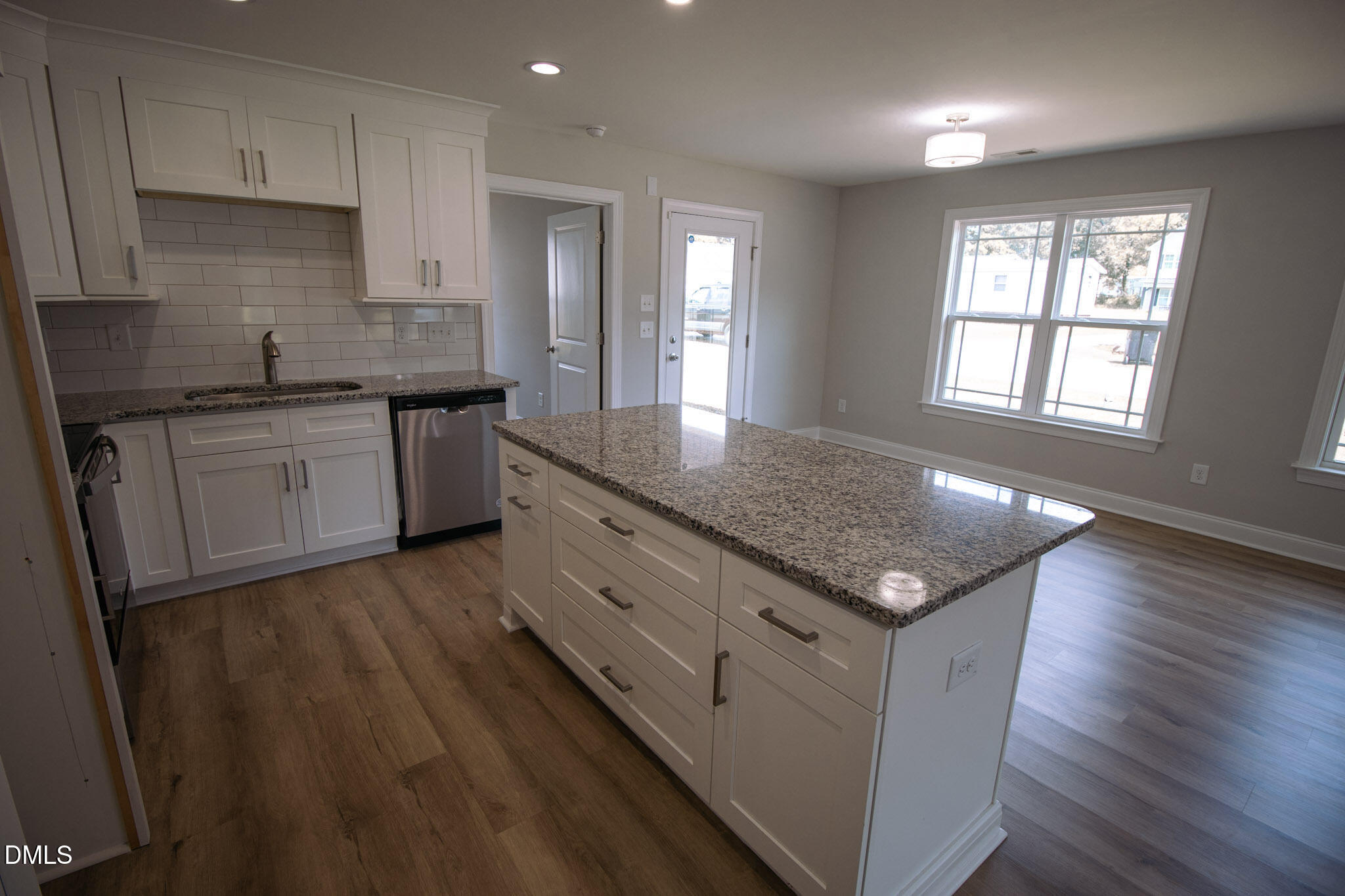 103 E Allen Street Property Photo 25