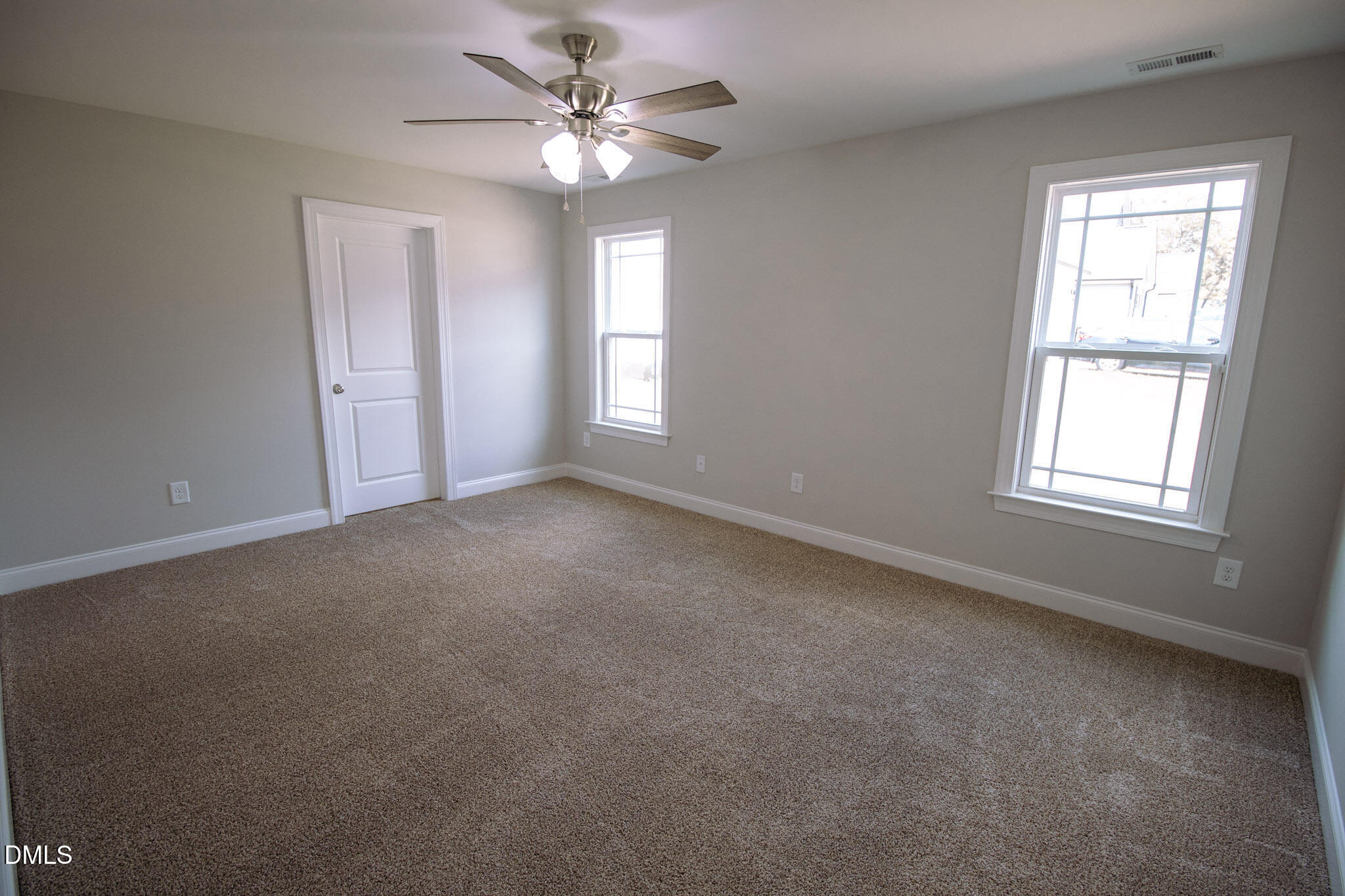 103 E Allen Street Property Photo 28