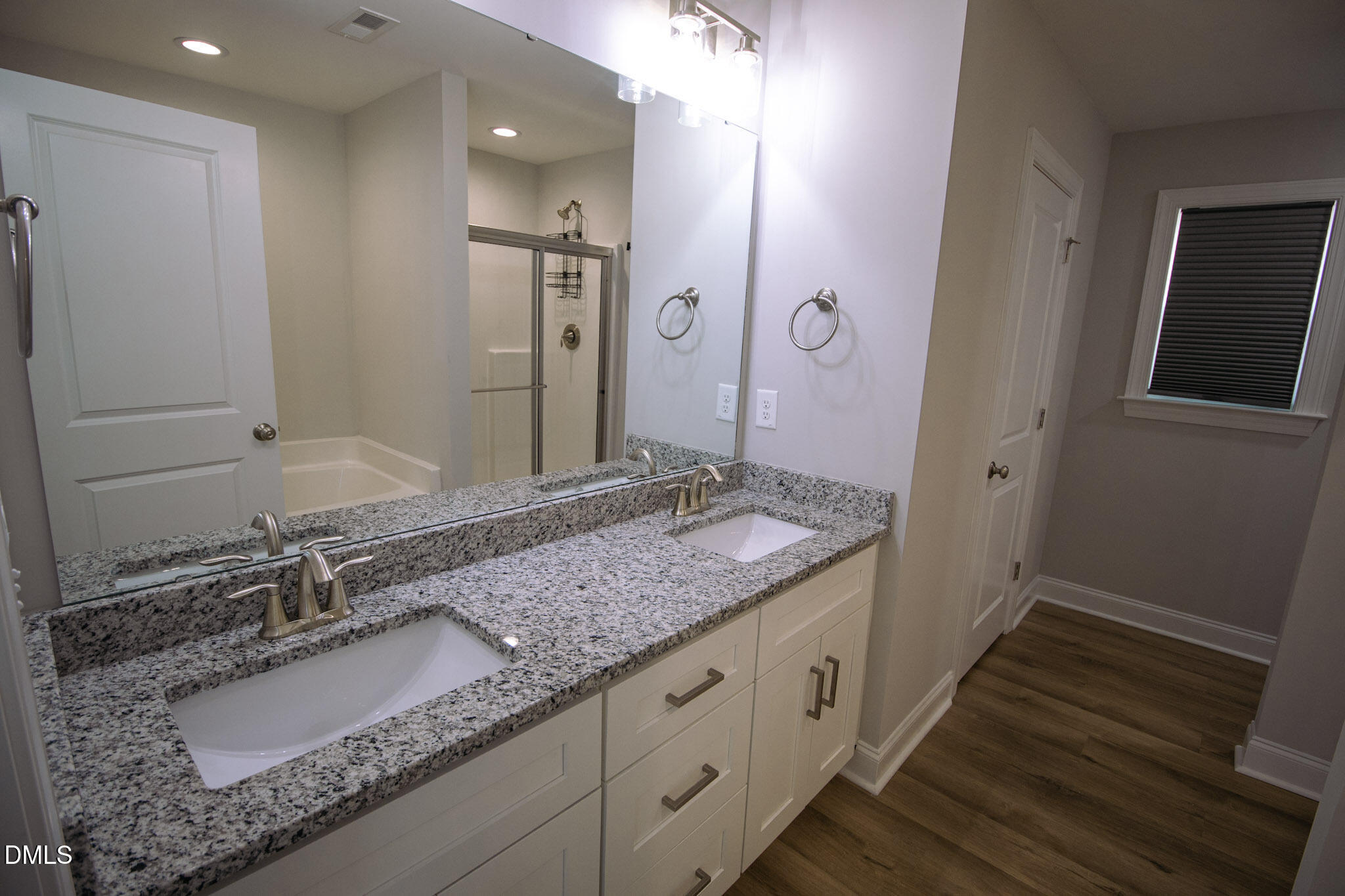 103 E Allen Street Property Photo 31