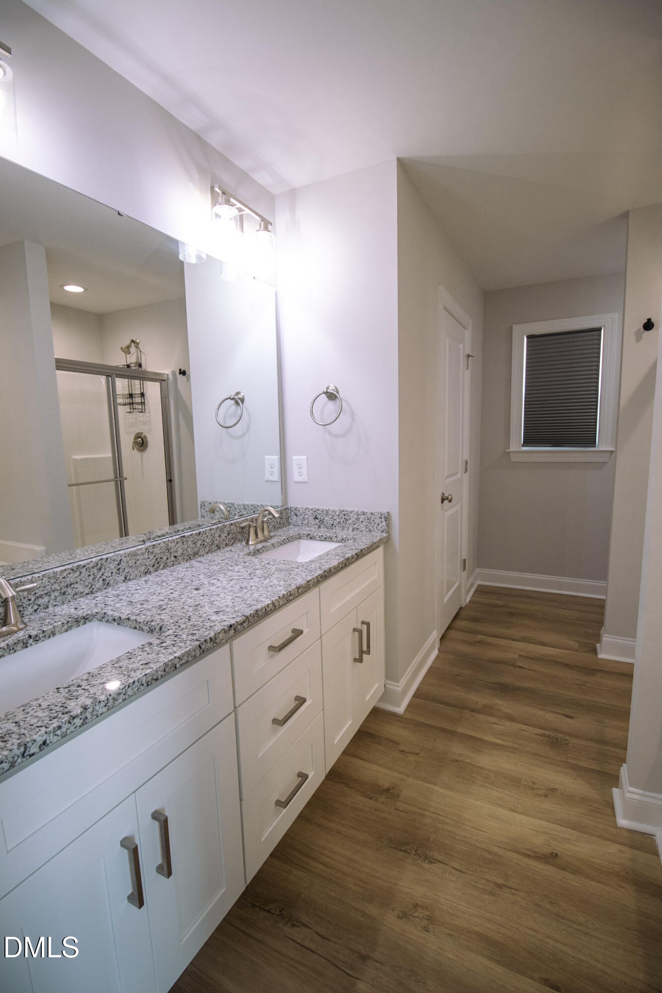 103 E Allen Street Property Photo 32