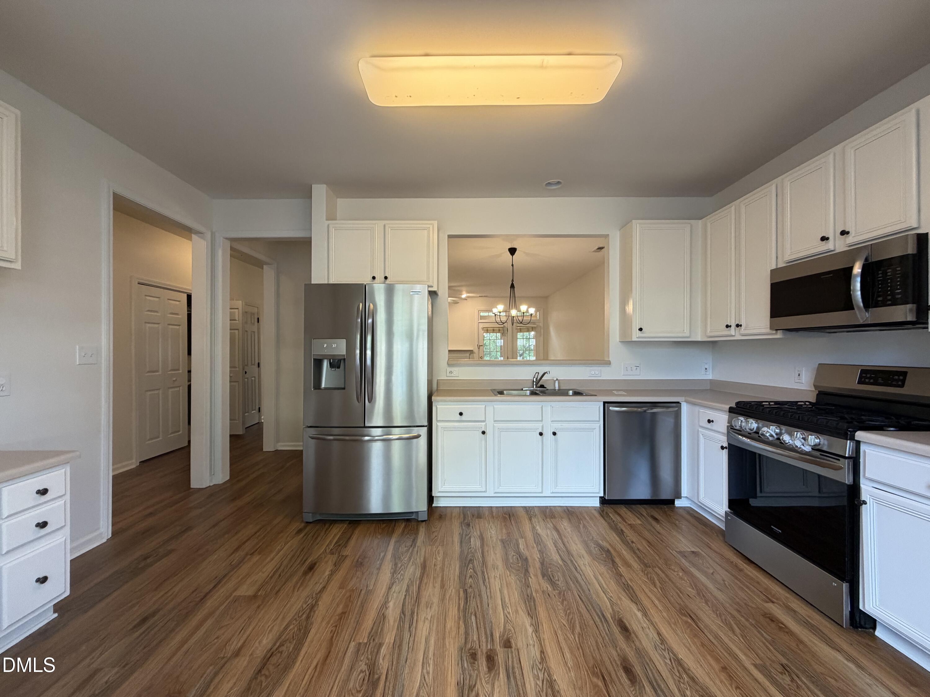 803 Knightsborough Way Property Photo 3