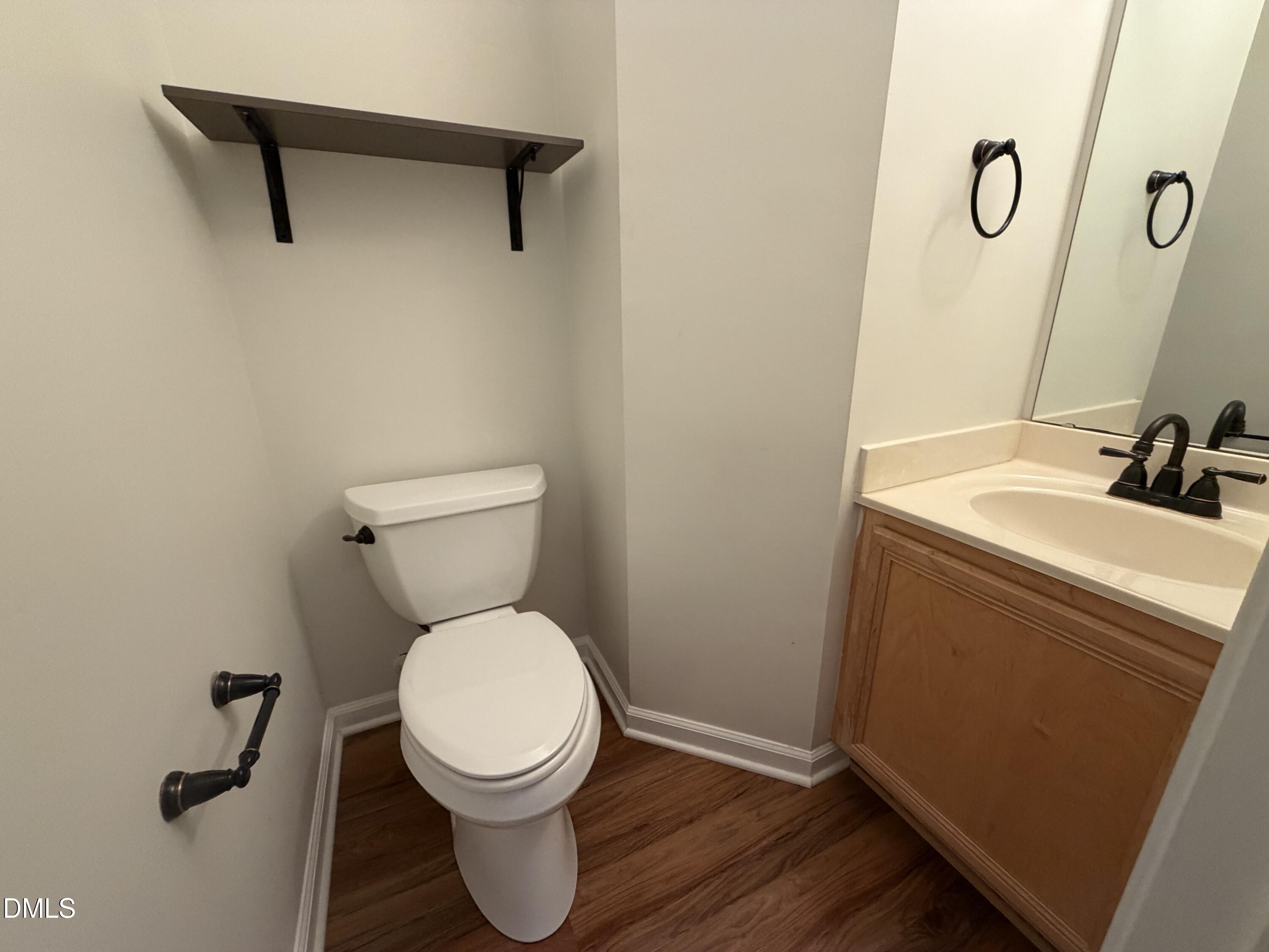 803 Knightsborough Way Property Photo 9