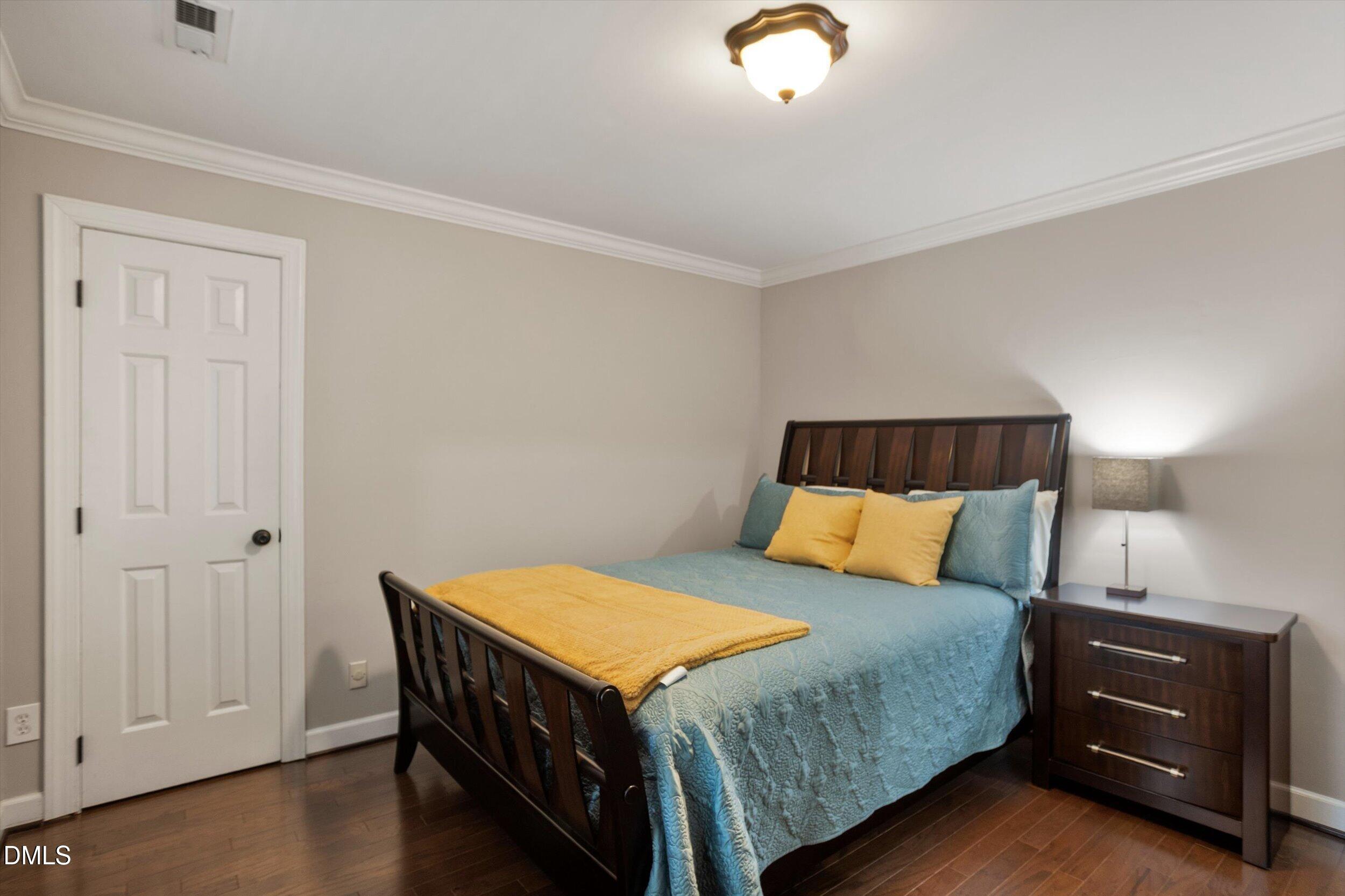 2216 Durweston Court Property Photo 35