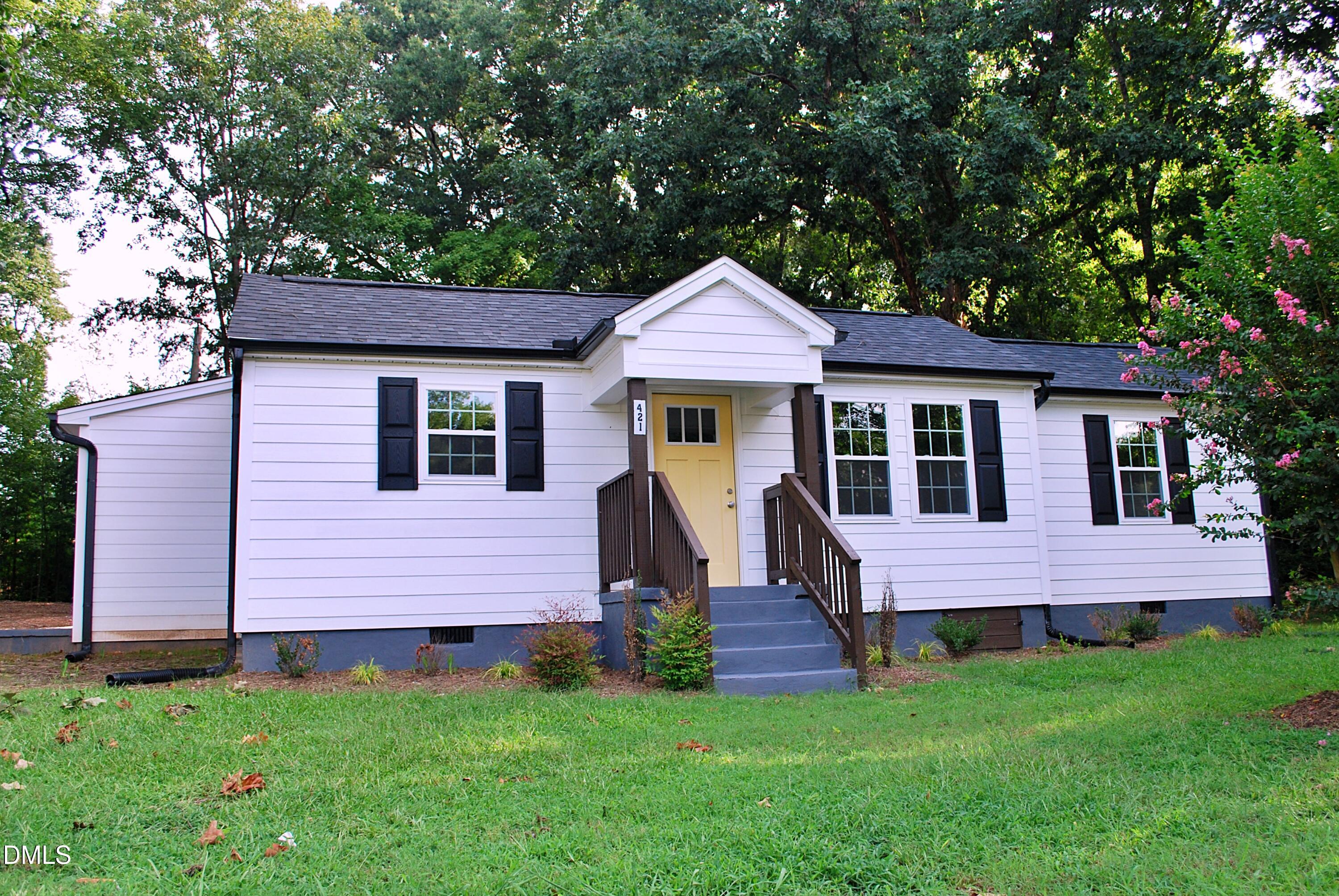 421 E Webb Street Property Photo 1