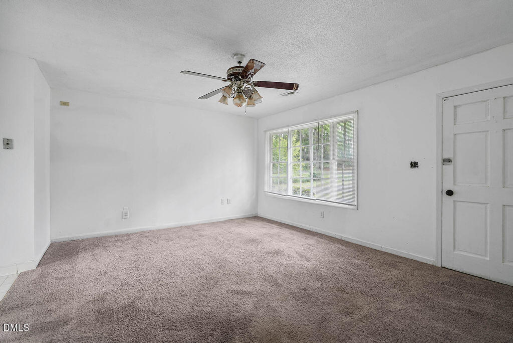 5005 Royal Acres Road Property Photo 8
