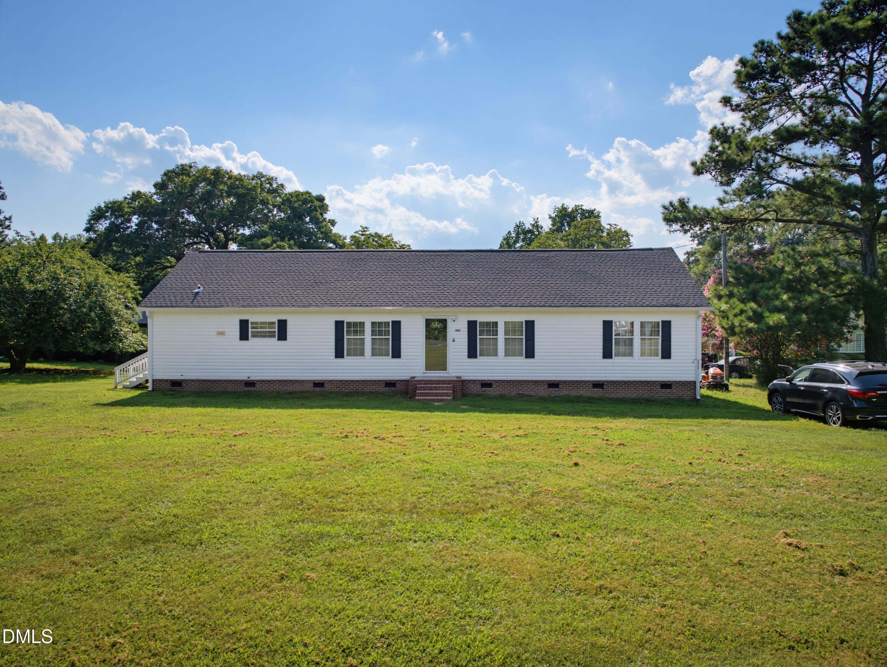 523 County Line Road Property Photo 2