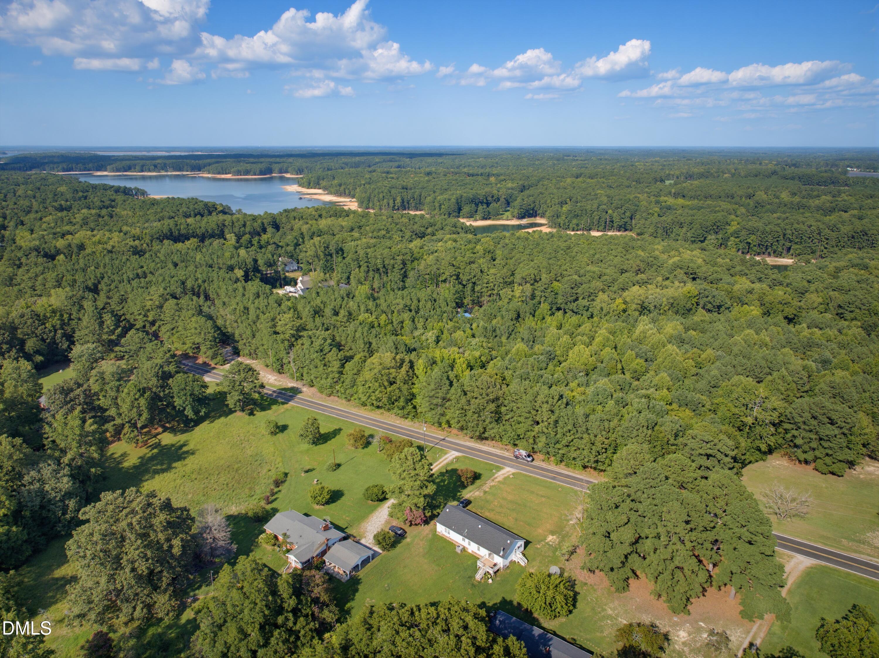 523 County Line Road Property Photo 3