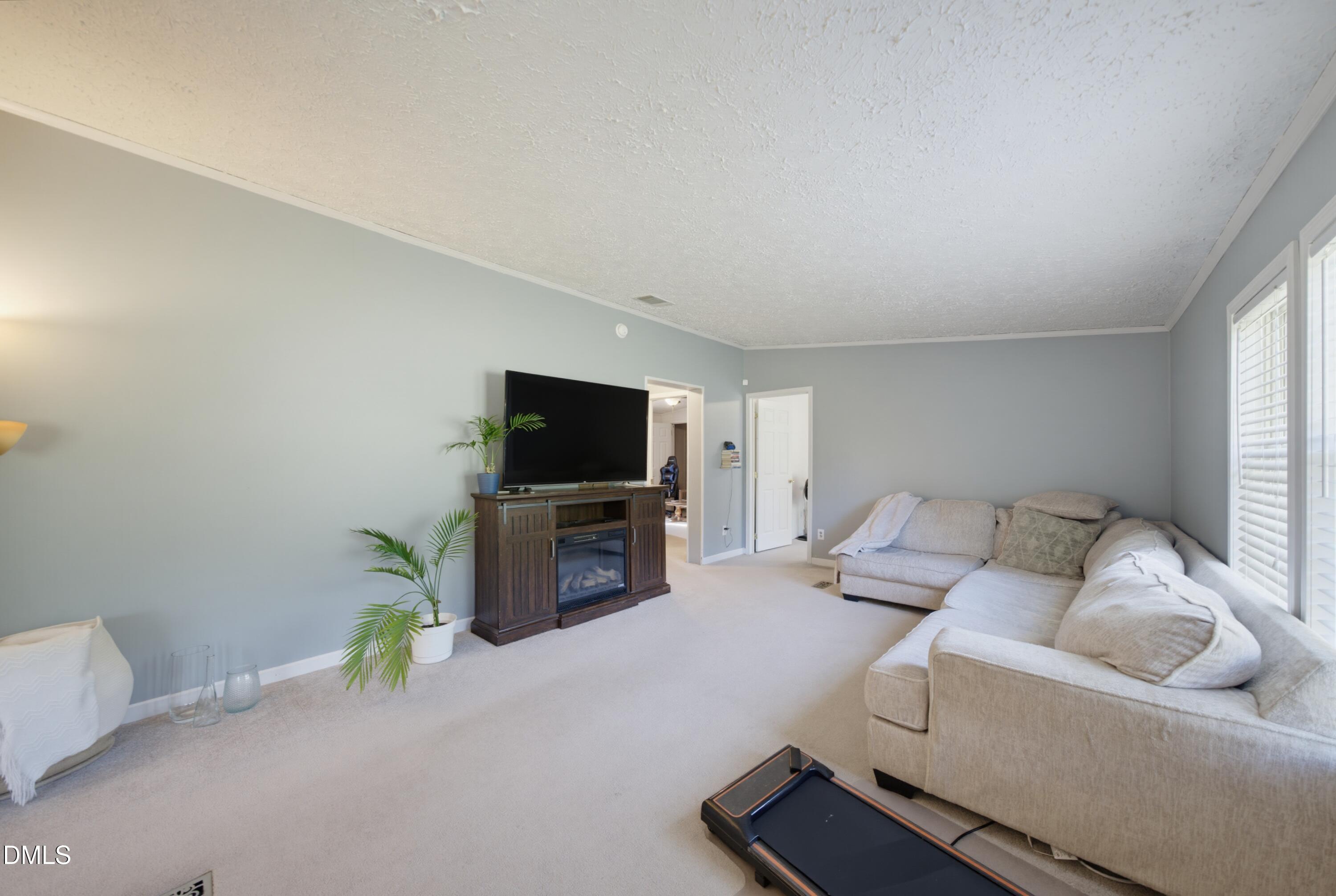 523 County Line Road Property Photo 4