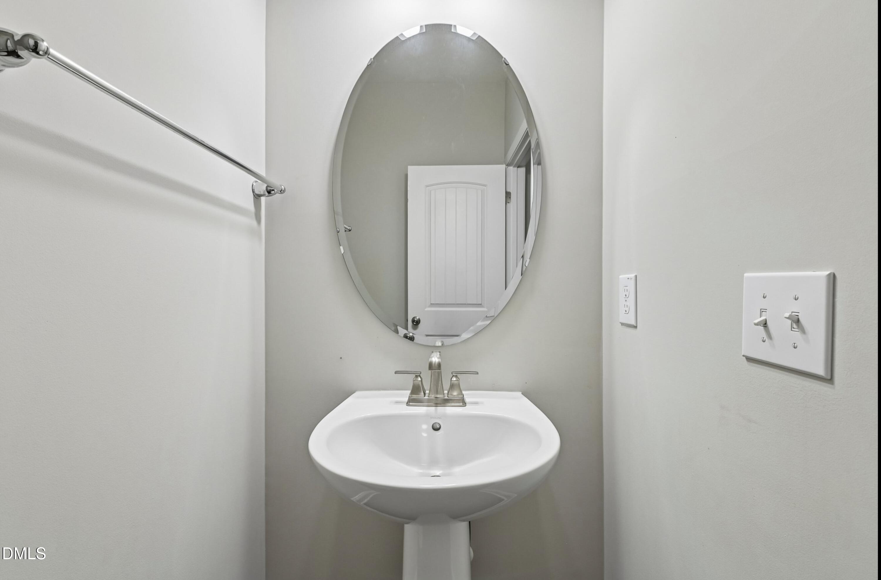 605 Newlyn Drive Property Photo 16