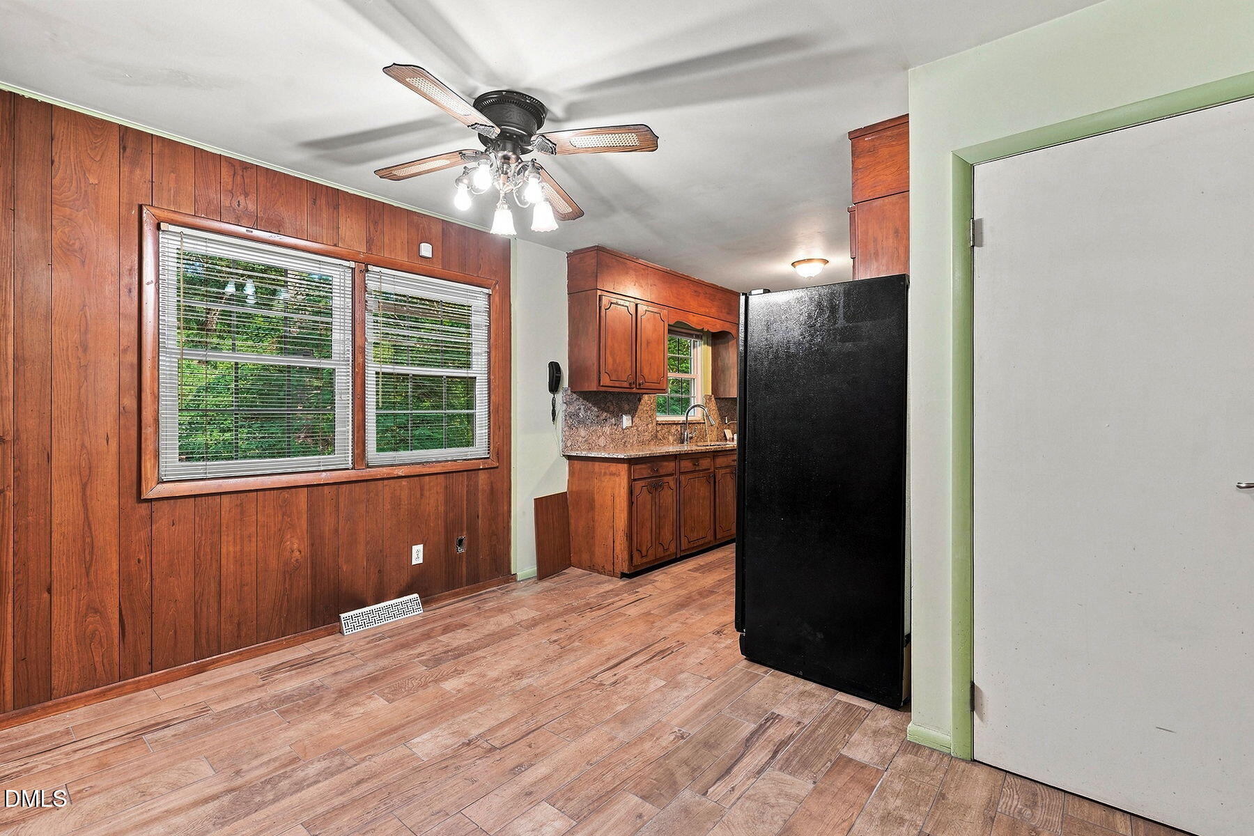 1008 Beverly Drive Property Photo 3