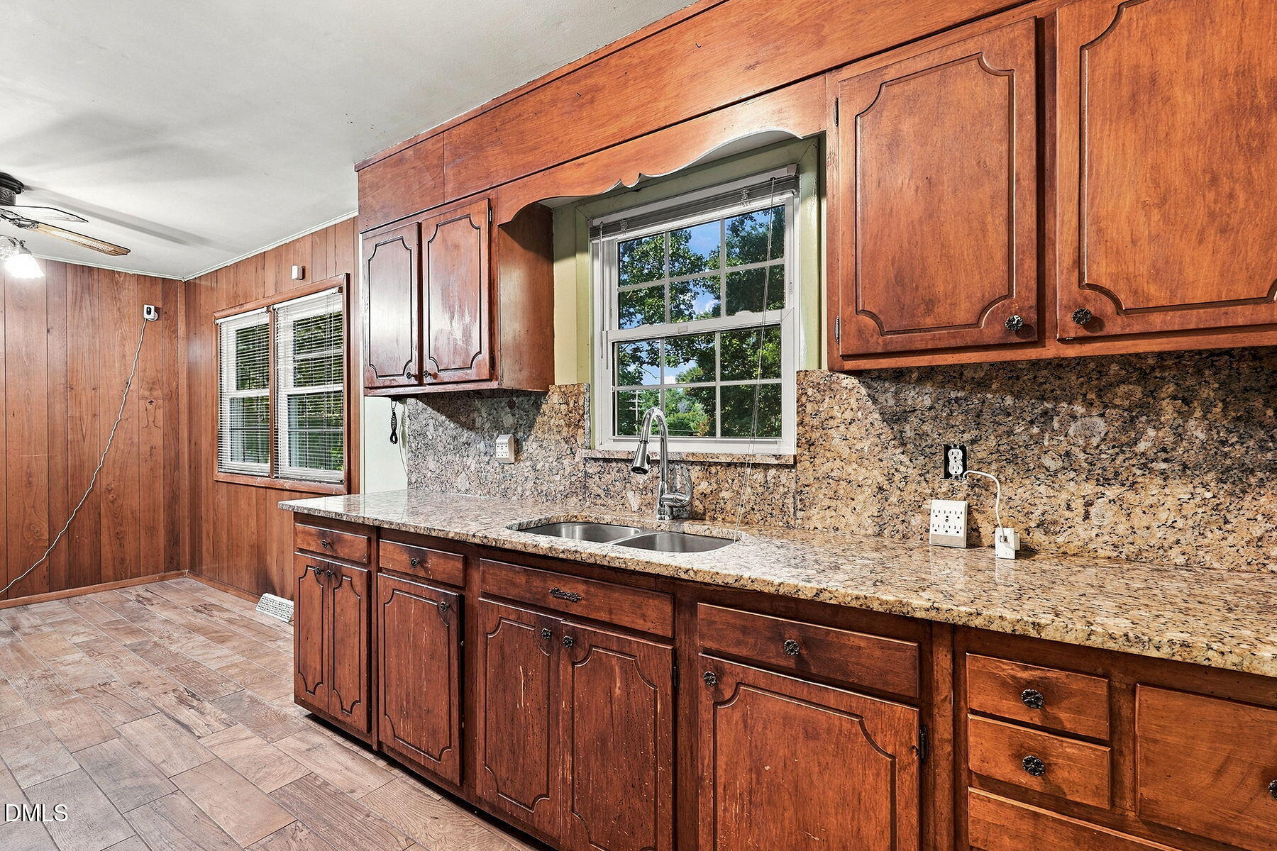 1008 Beverly Drive Property Photo 5