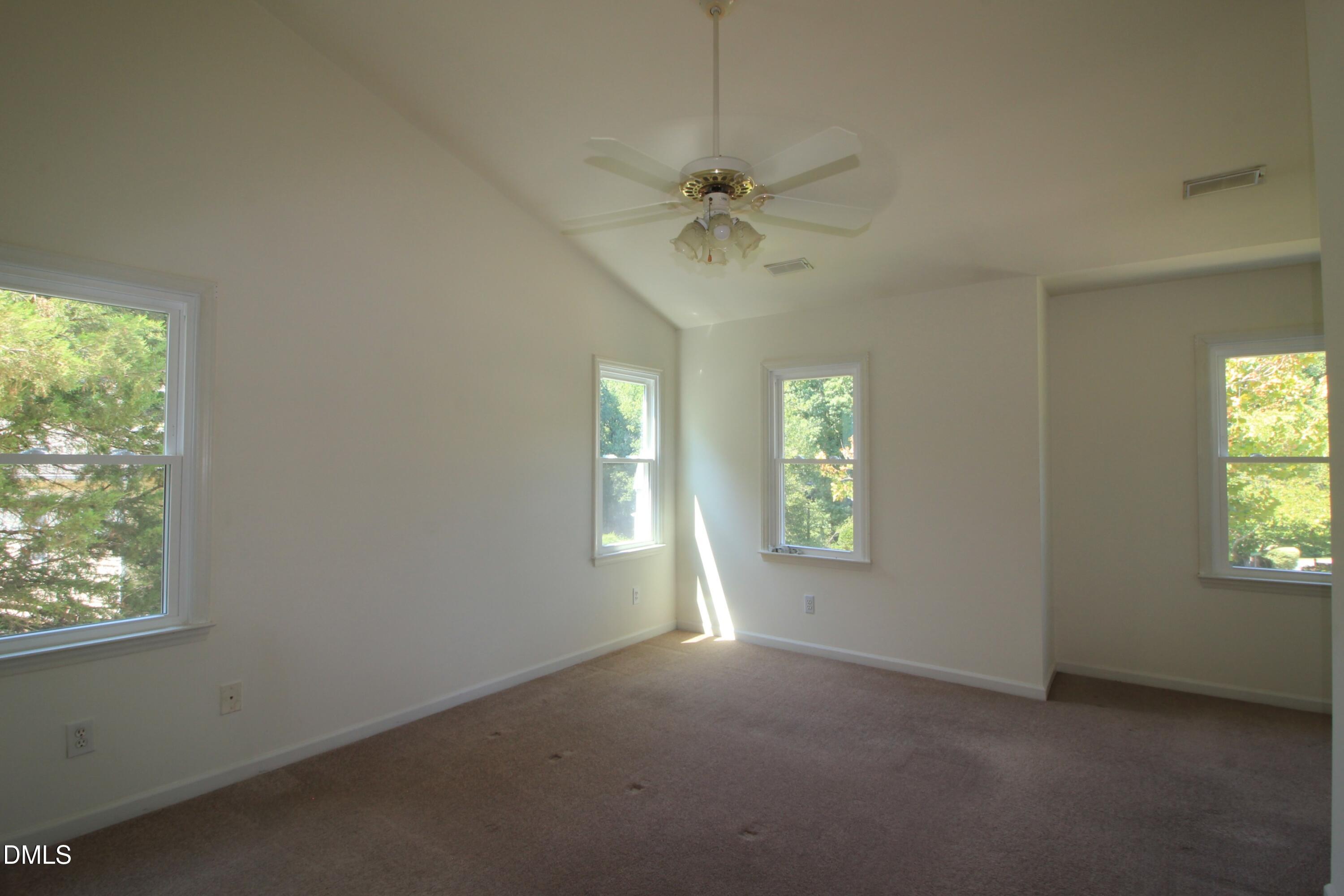 1409 Opal Court Property Photo 6