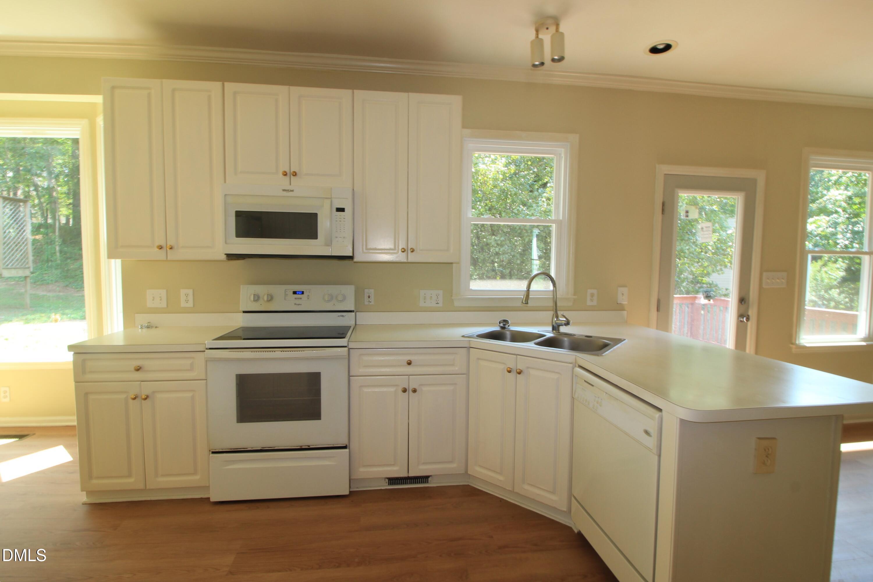 1409 Opal Court Property Photo 24
