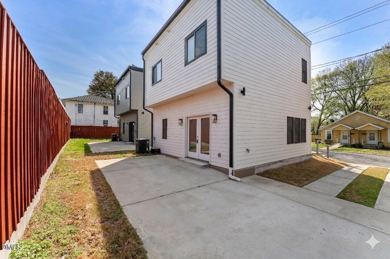 203 Nelson Street Property Photo 27