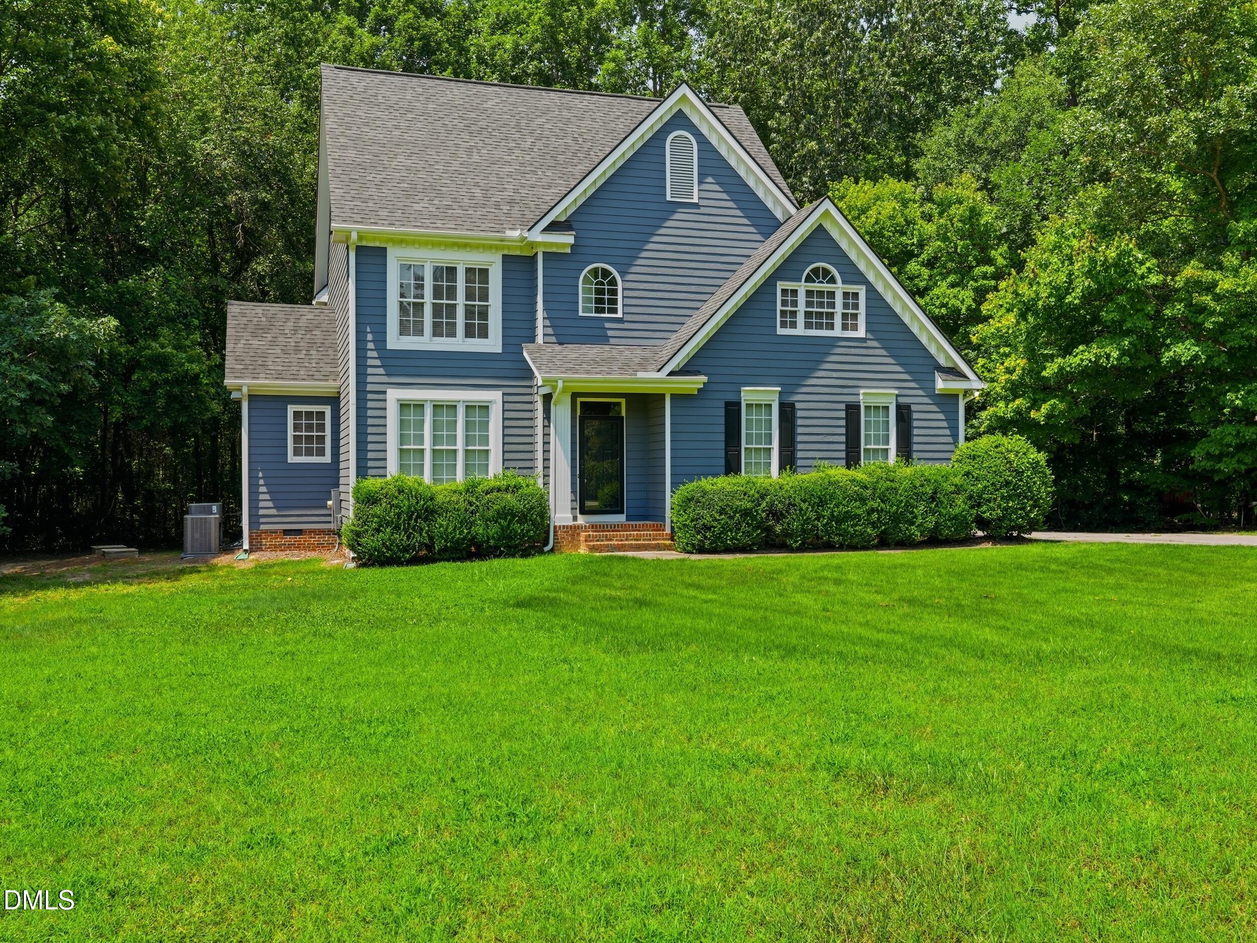 1300 Windy Field Circle Property Photo 2