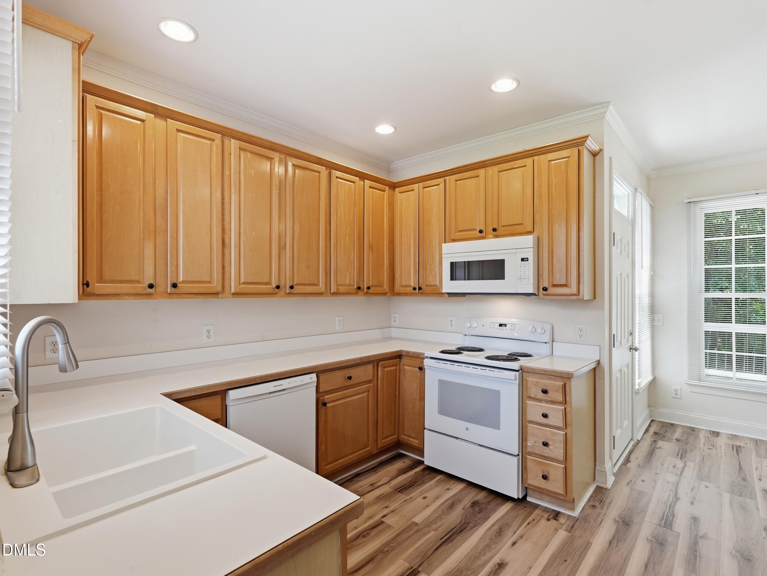 1300 Windy Field Circle Property Photo 14